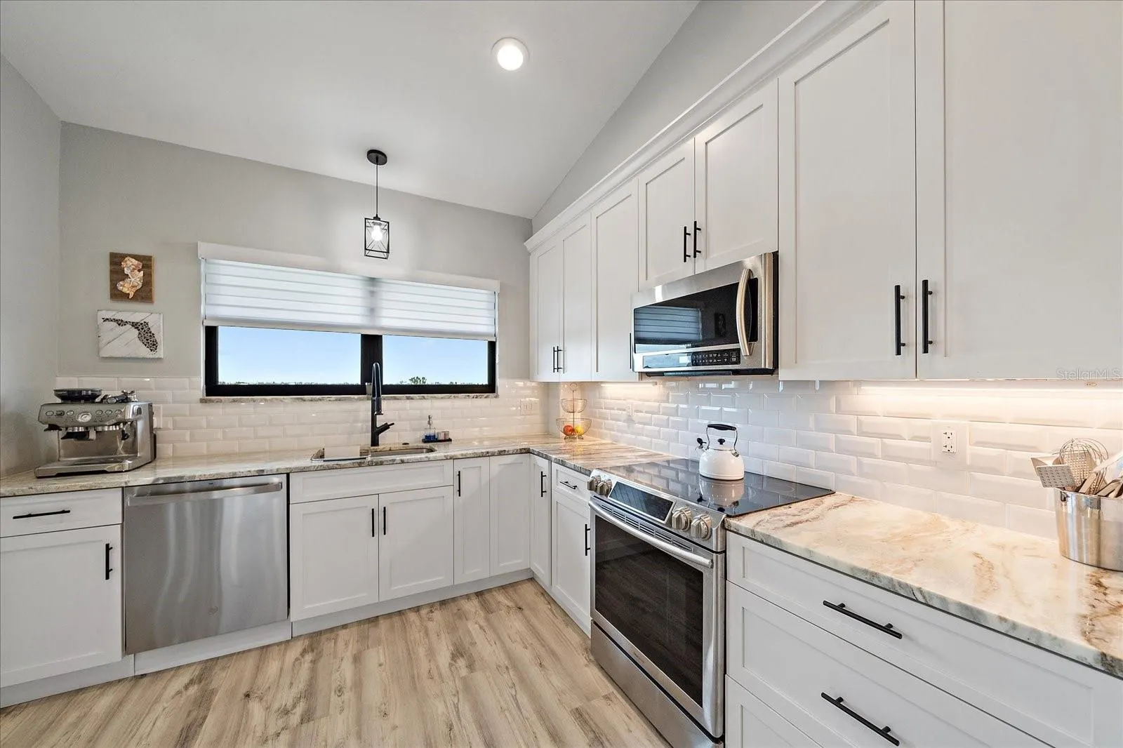 5400 EAGLES POINT CIR #405, #405