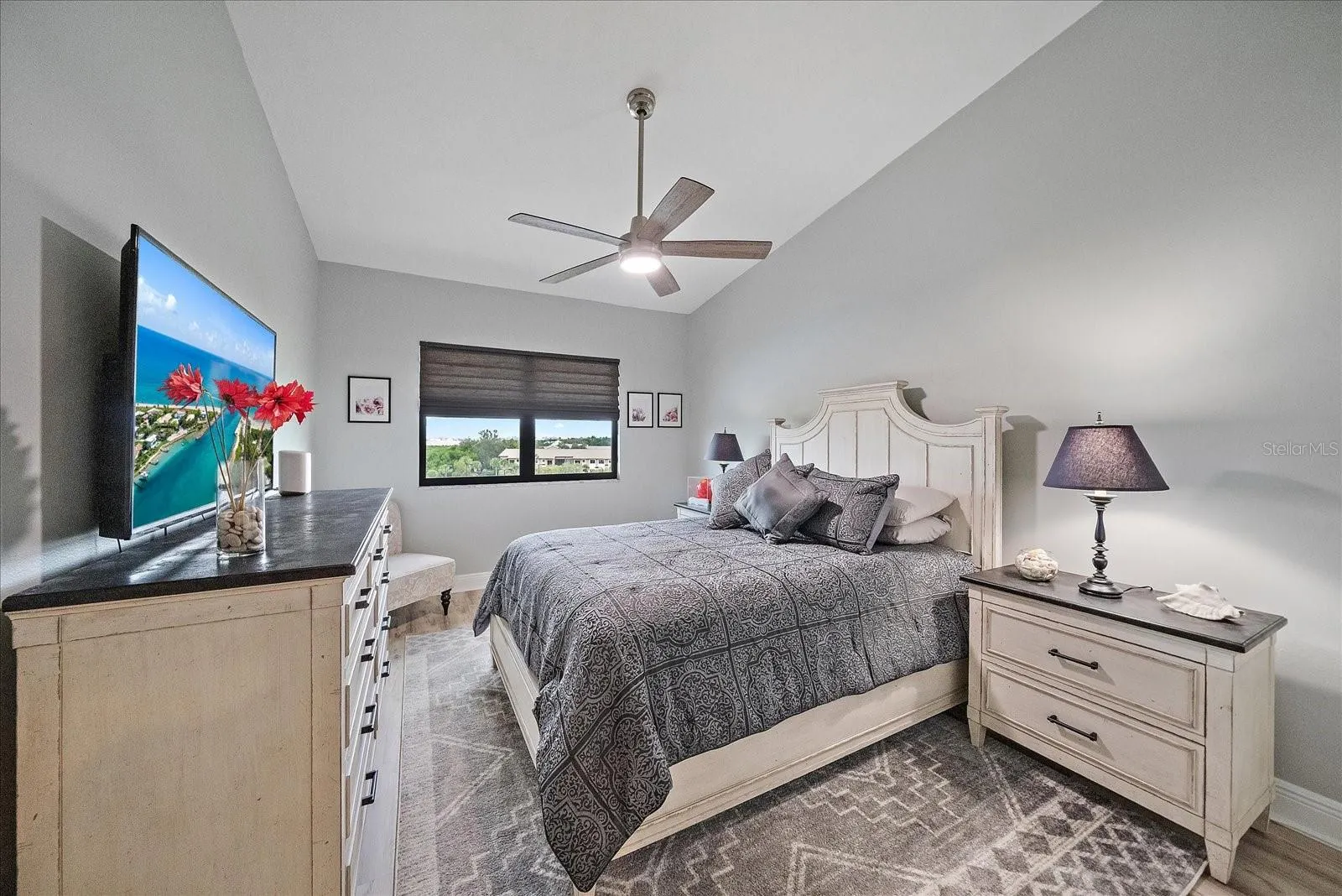 5400 EAGLES POINT CIR #405, #405