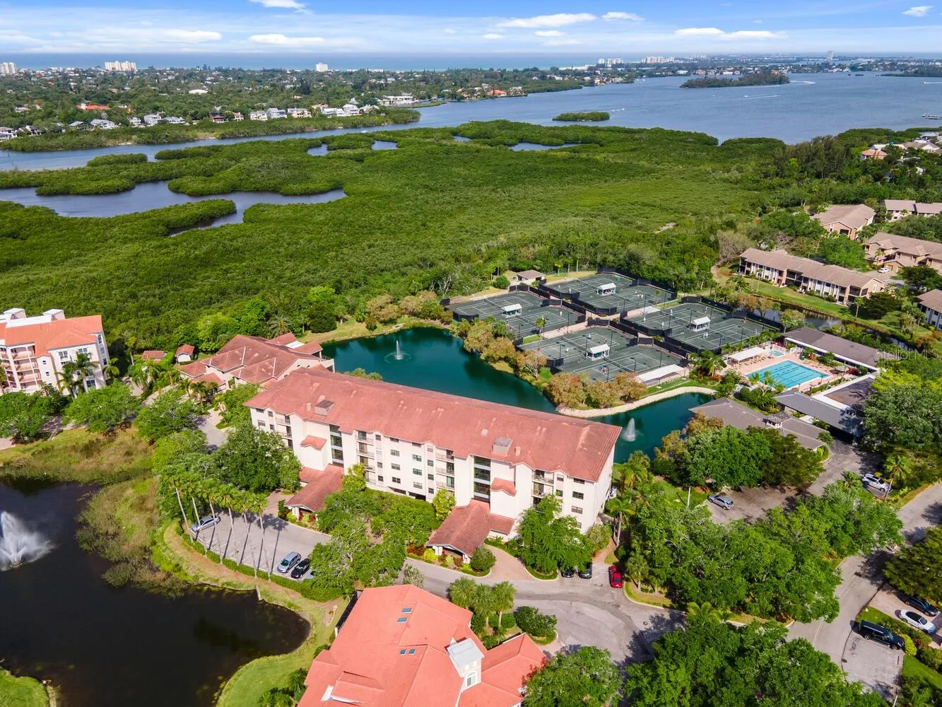 5400 EAGLES POINT CIR #405, #405