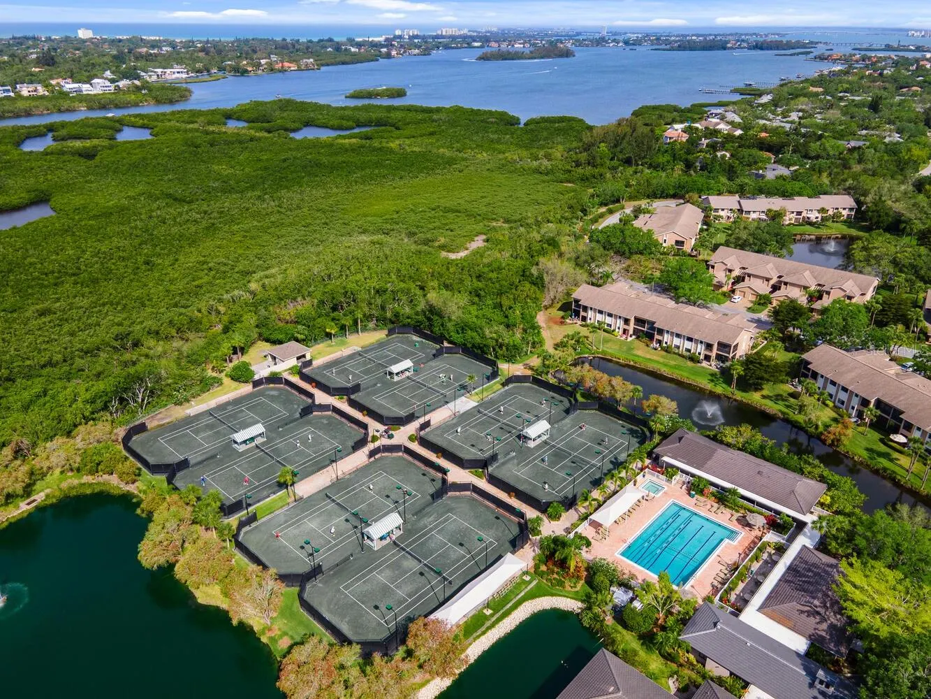 5400 EAGLES POINT CIR #405, #405