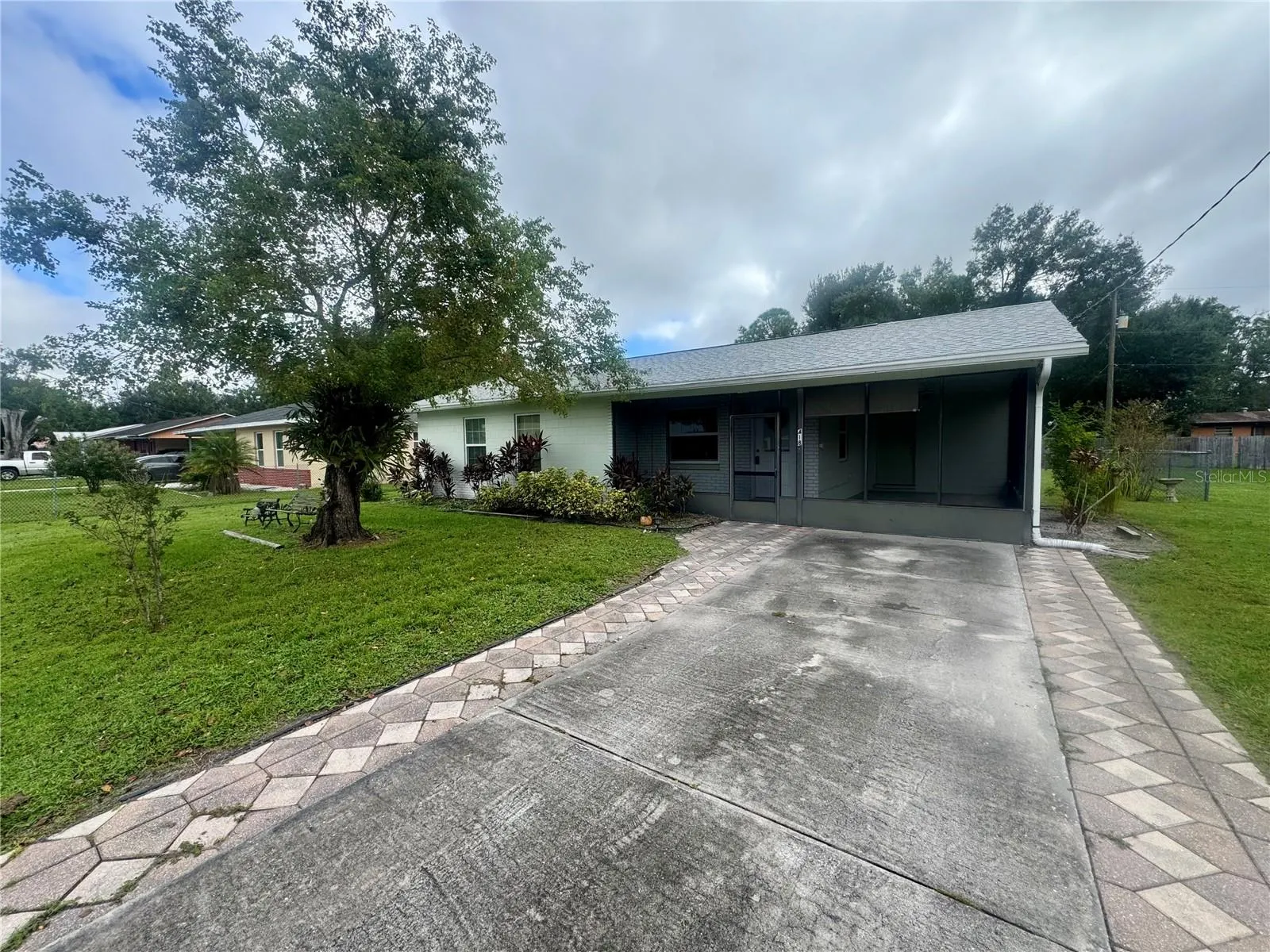 418 N 16TH AVE