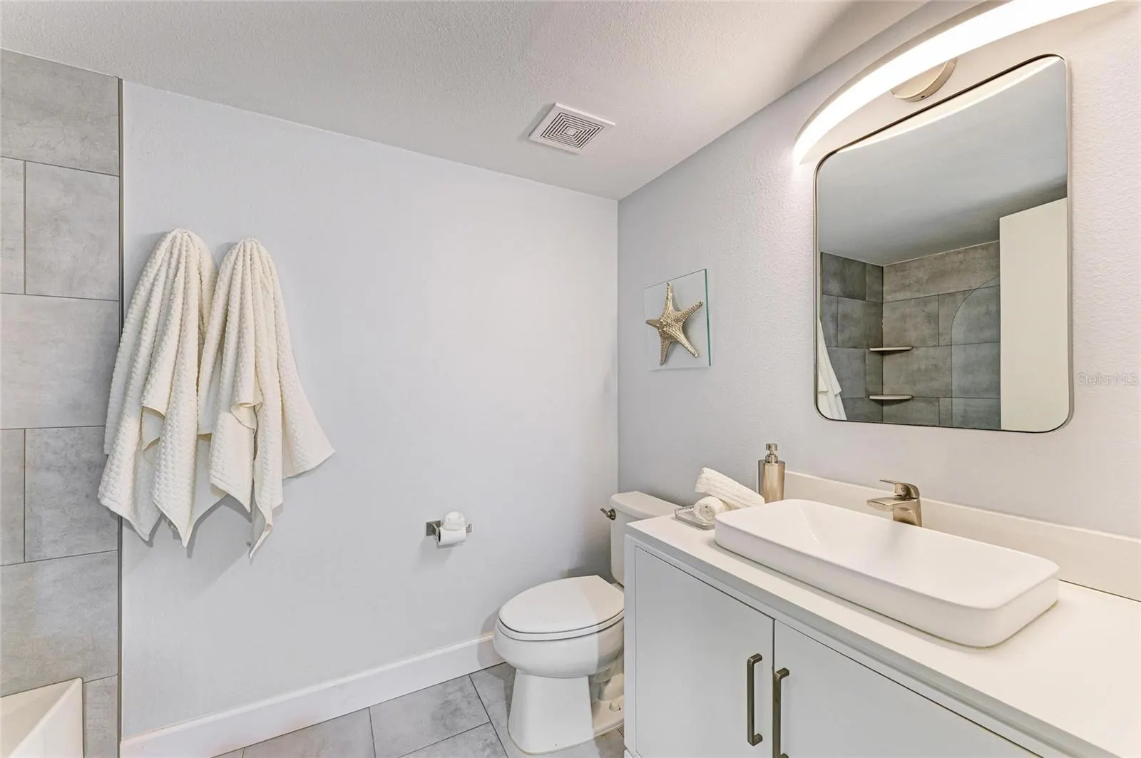 9320 CLUBSIDE CIR #2104, #2104