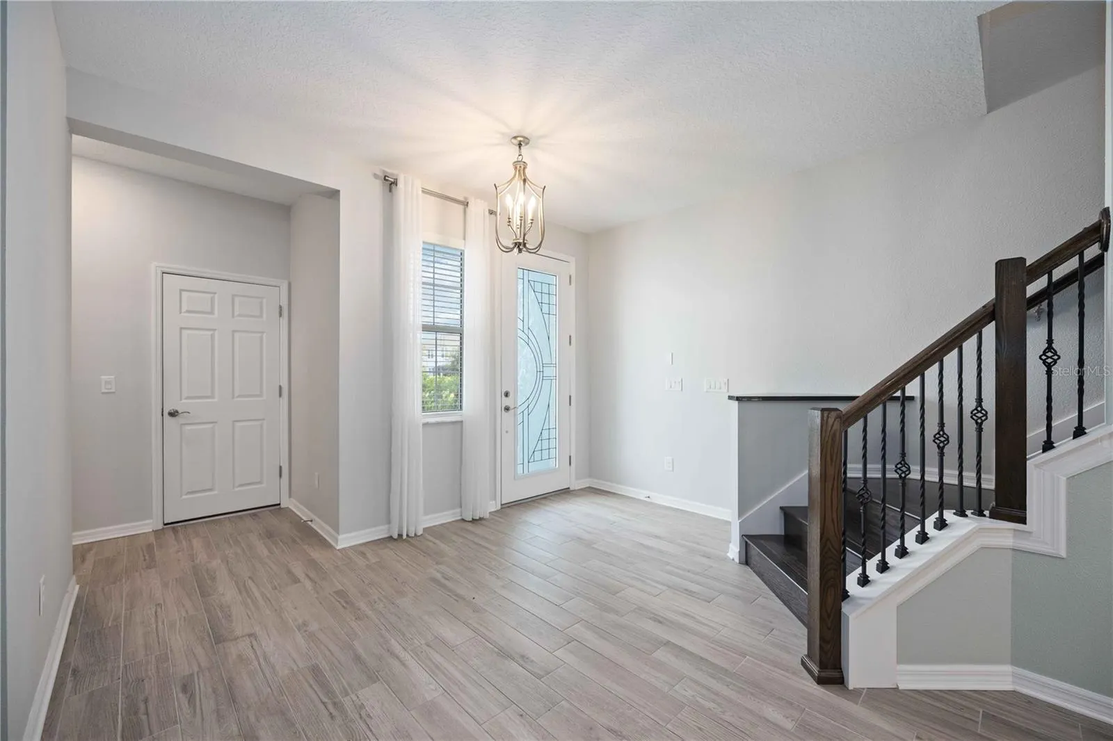 3040 VIA SIENNA CIR