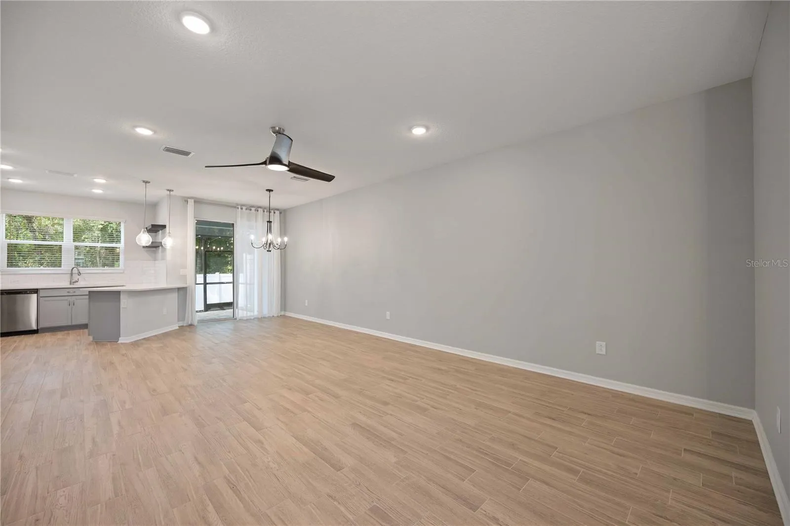 3040 VIA SIENNA CIR