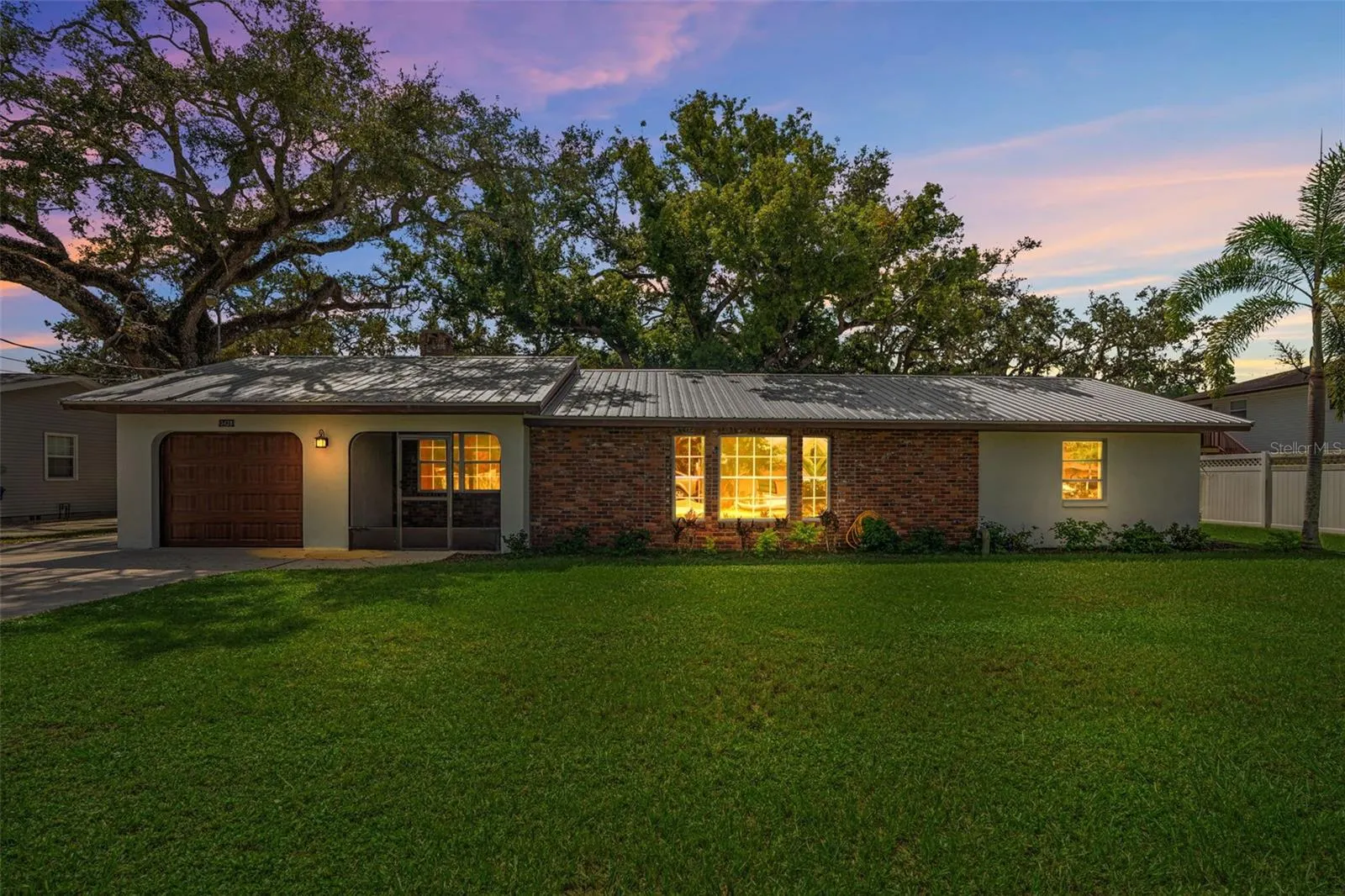 3428 HACIENDA ST
