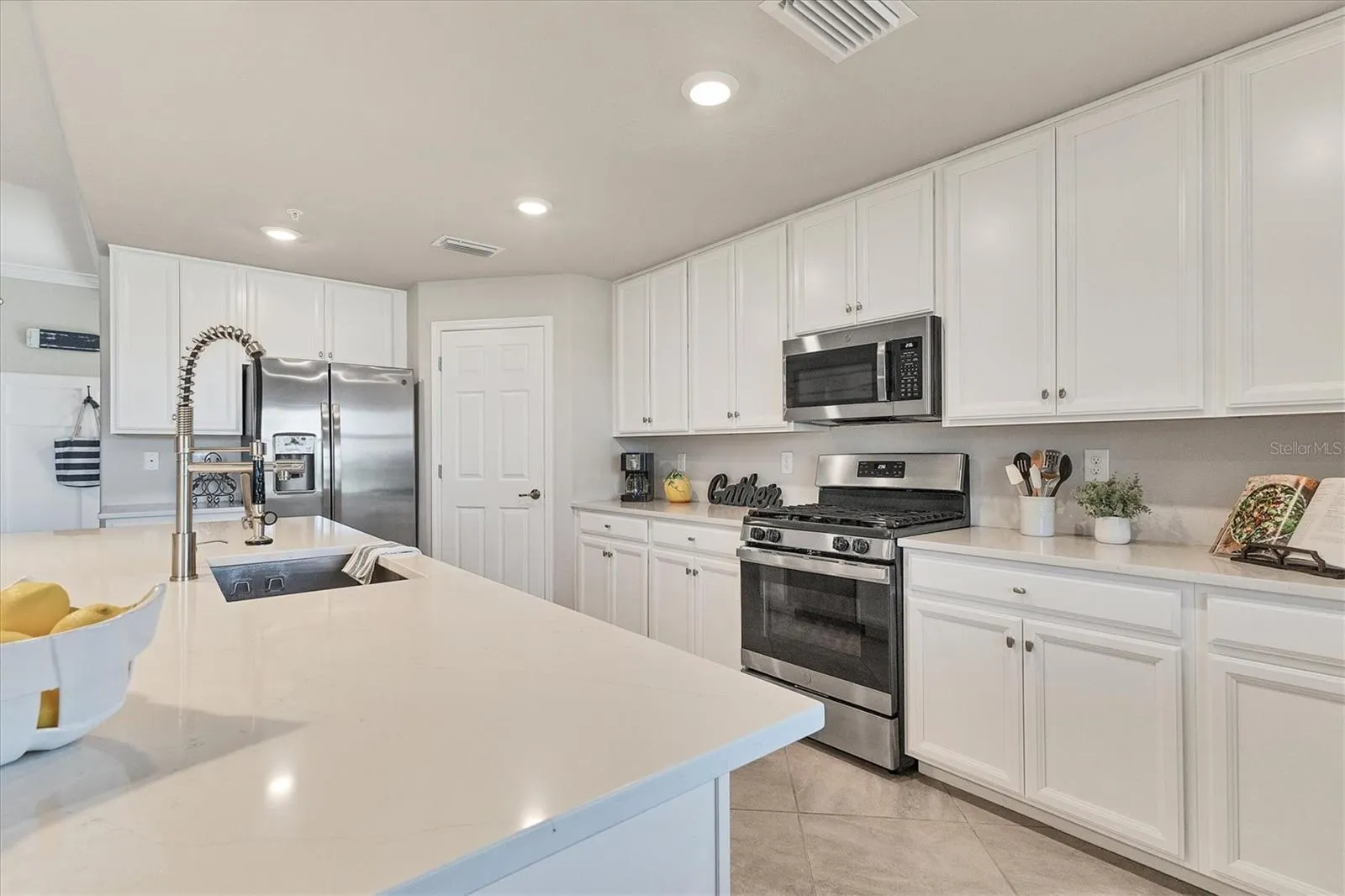 18113 GAWTHROP DRIVE #101, #101