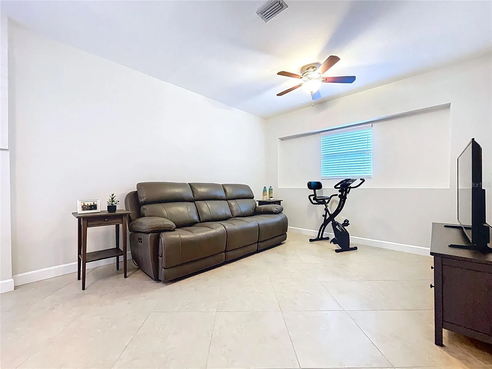 3421 KINGSWOOD DR