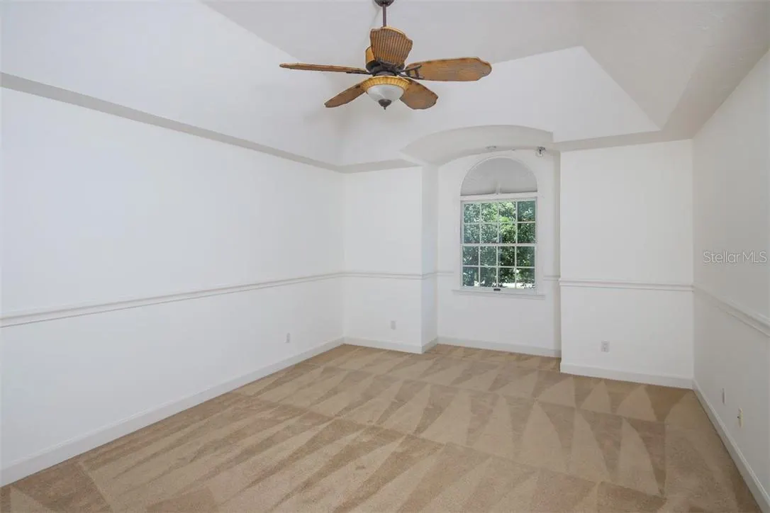 1351 DIXIE LEE LN