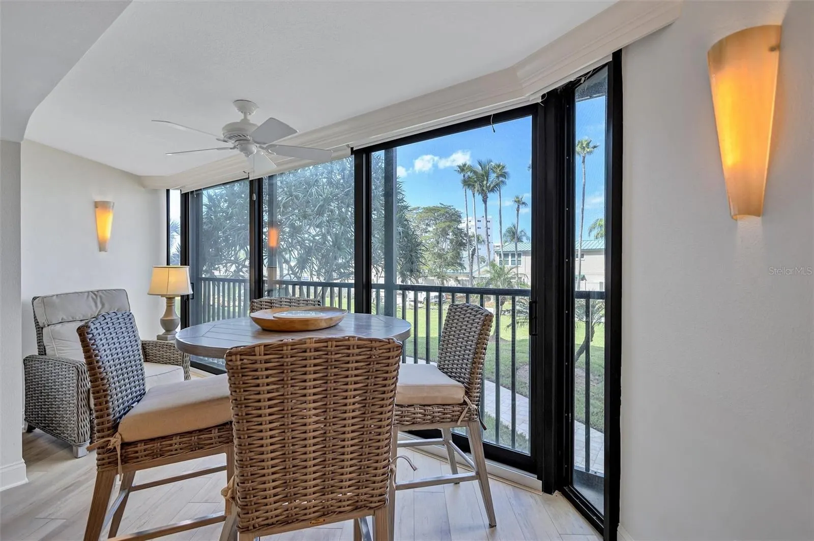 5880 MIDNIGHT PASS RD #206, #206