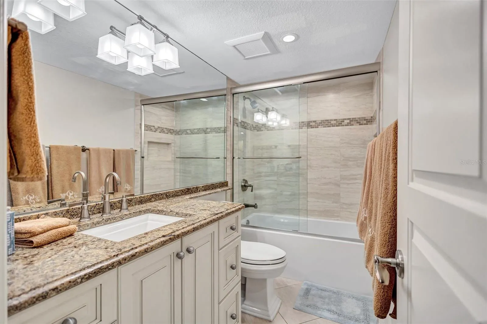 5880 MIDNIGHT PASS RD #206, #206