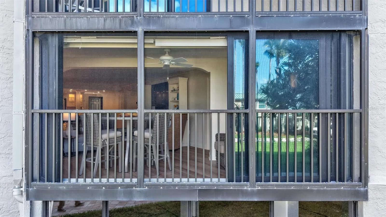 5880 MIDNIGHT PASS RD #206, #206