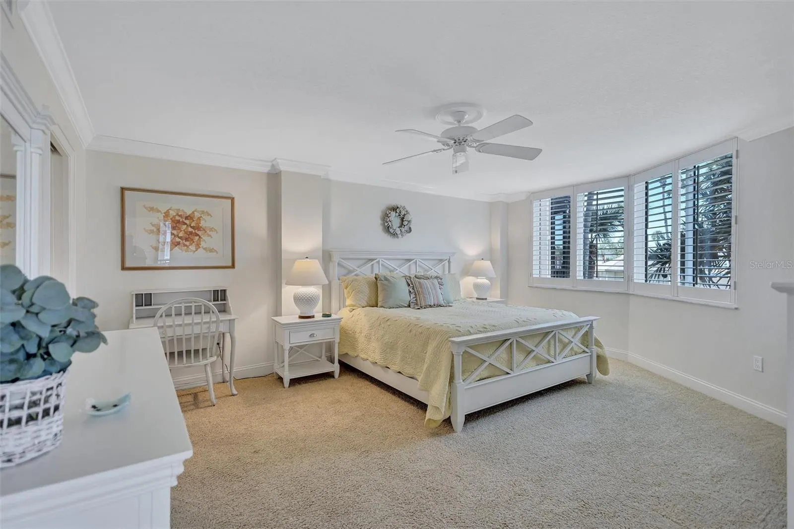 5880 MIDNIGHT PASS RD #206, #206