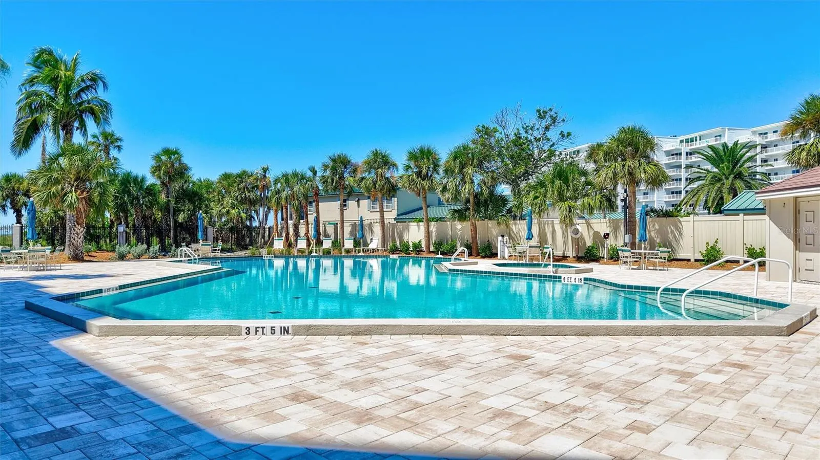 5880 MIDNIGHT PASS RD #206, #206