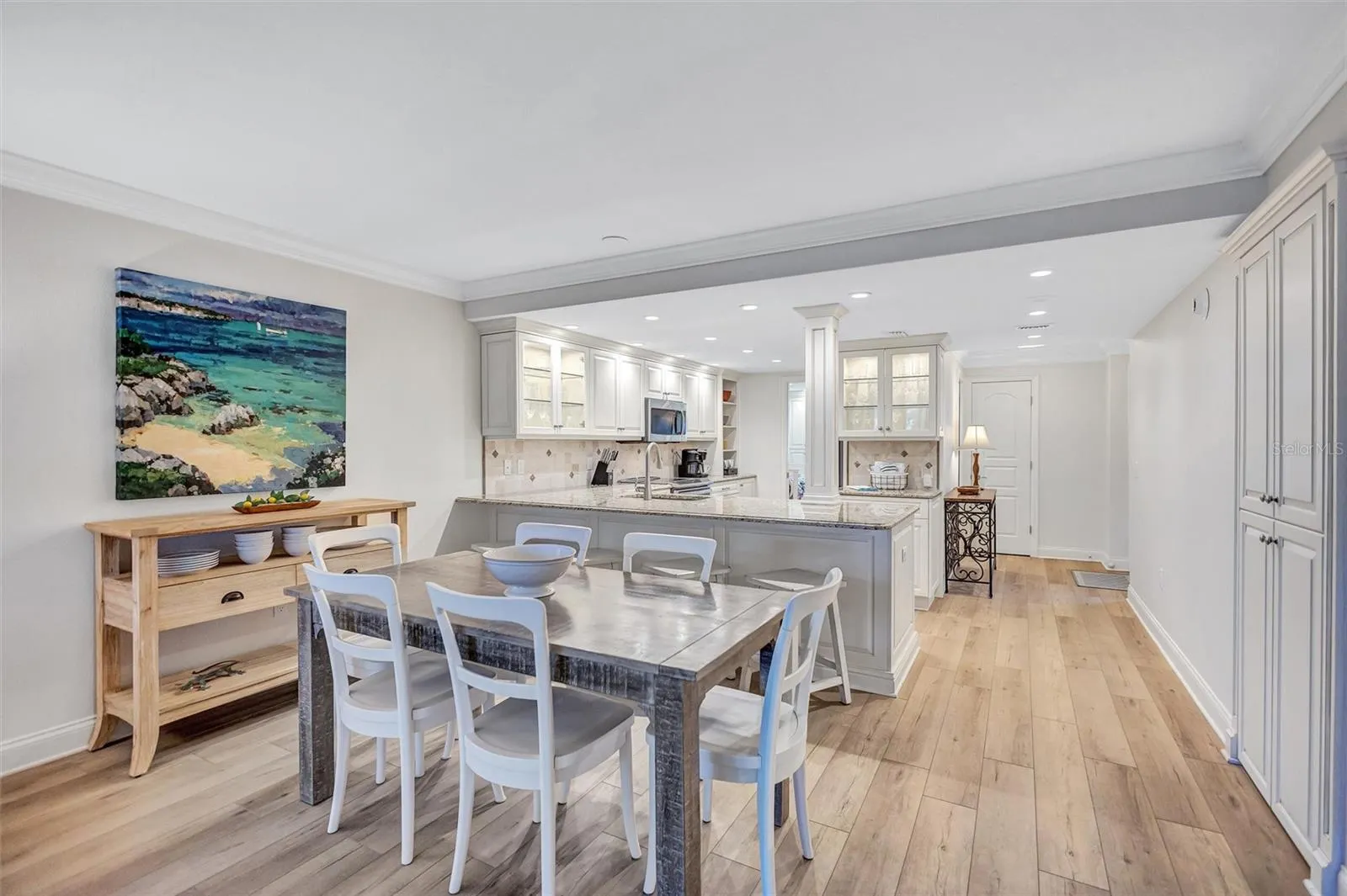 5880 MIDNIGHT PASS RD #206, #206