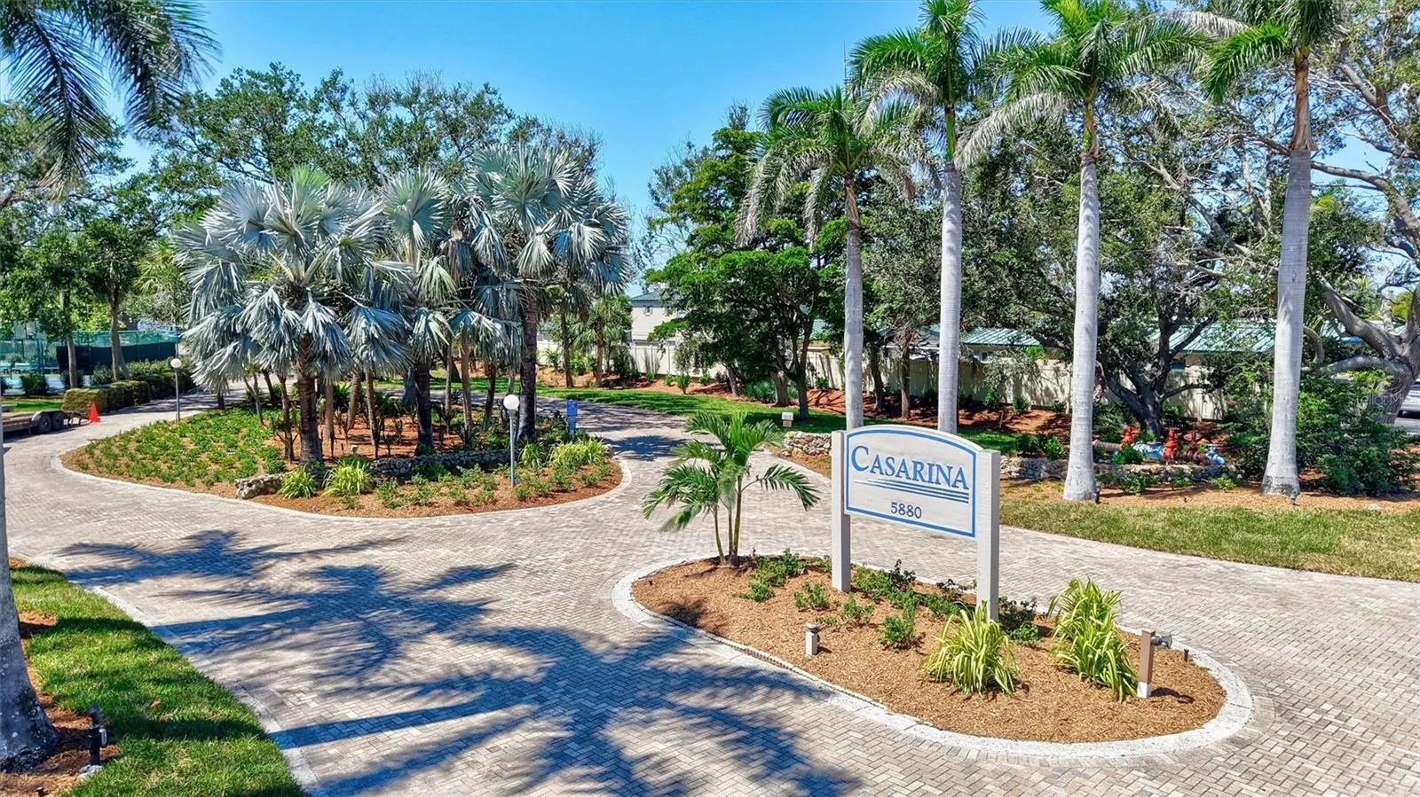 5880 MIDNIGHT PASS RD #206, #206