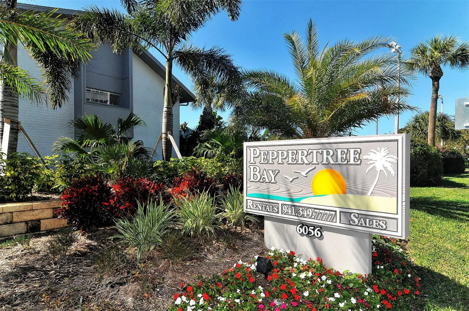 1125 W PEPPERTREE DR #706, #706