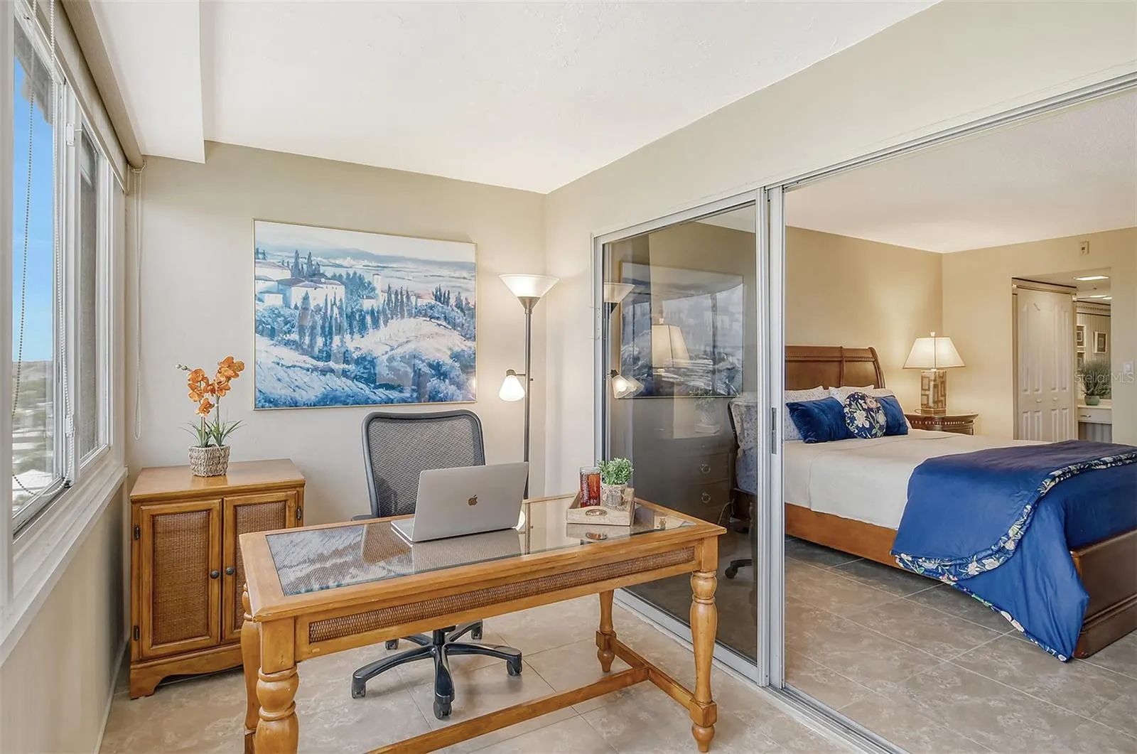 1125 W PEPPERTREE DR #706, #706