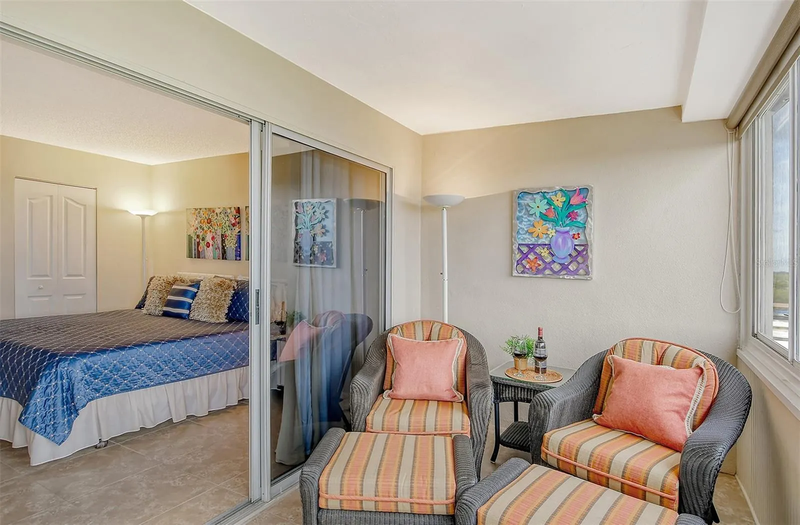 1125 W PEPPERTREE DR #706, #706