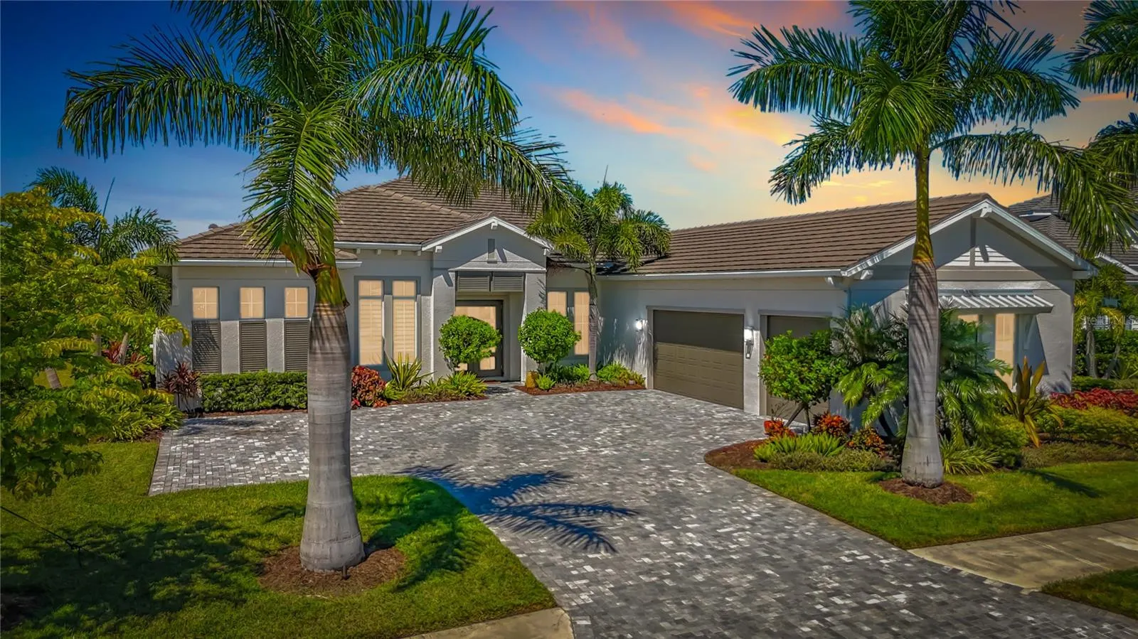 8343 REDONDA LOOP