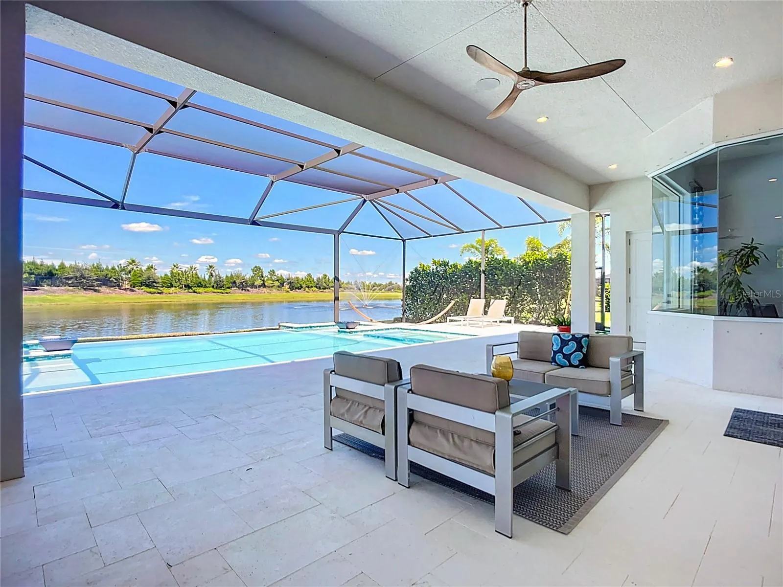 8343 REDONDA LOOP