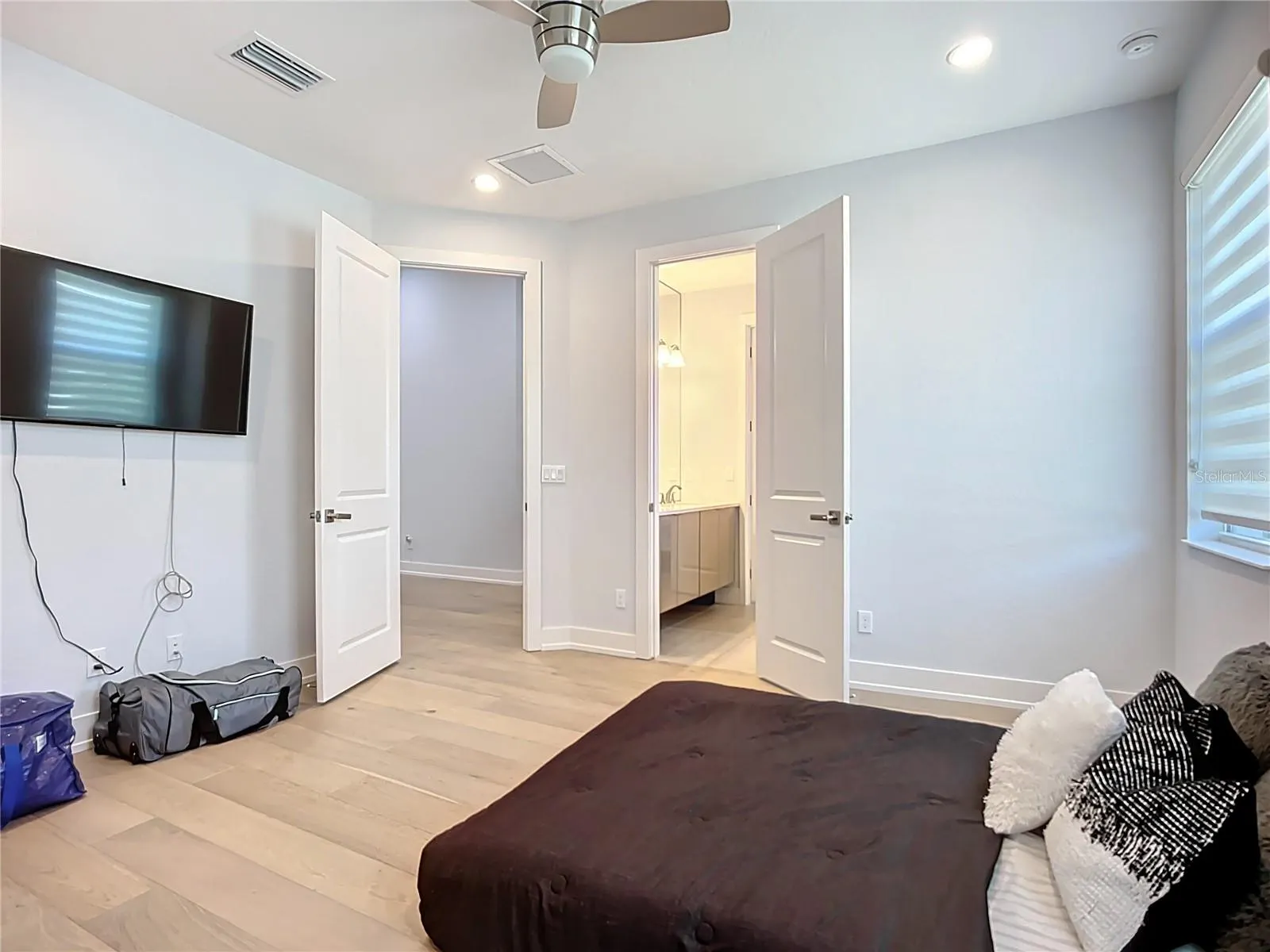 8343 REDONDA LOOP