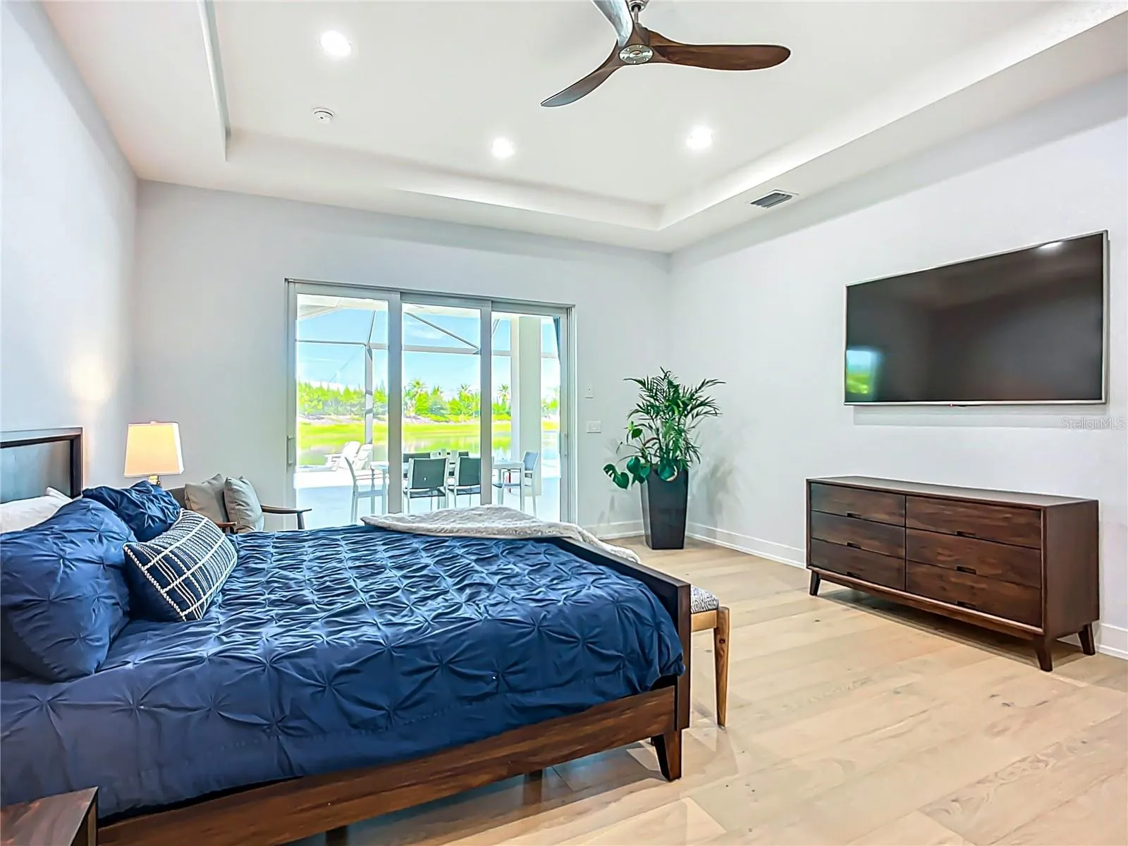 8343 REDONDA LOOP