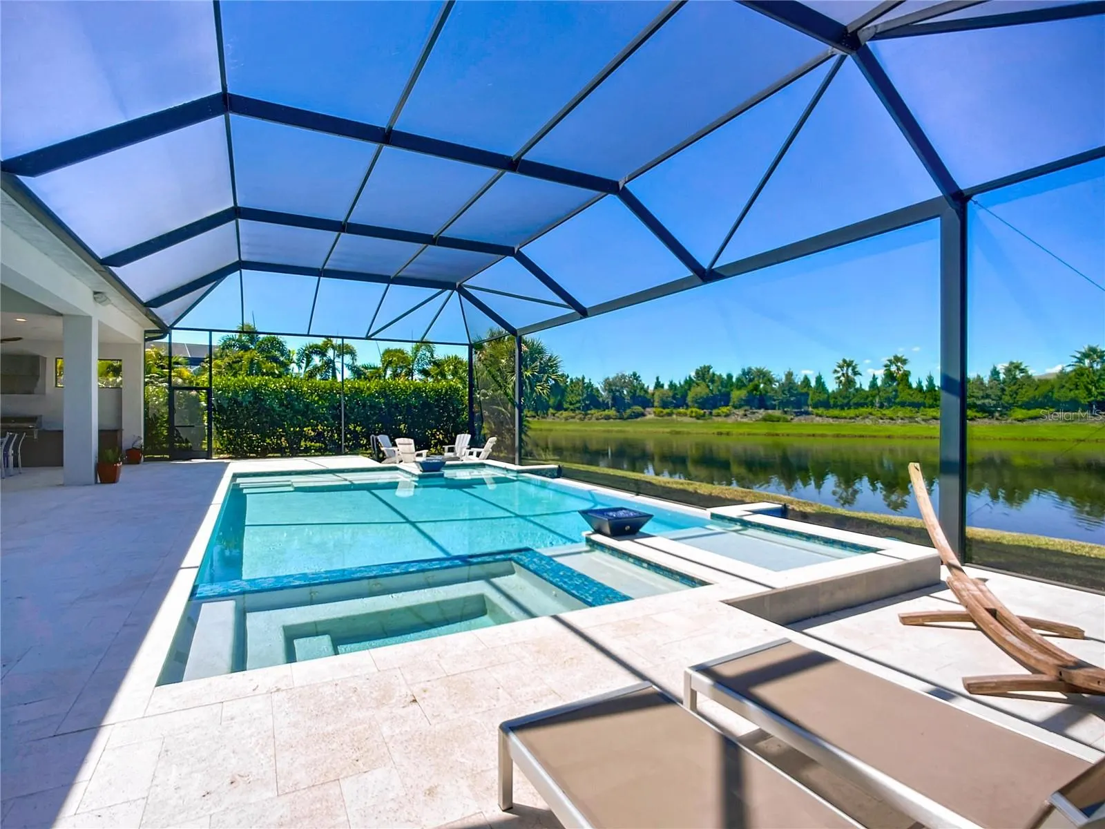 8343 REDONDA LOOP