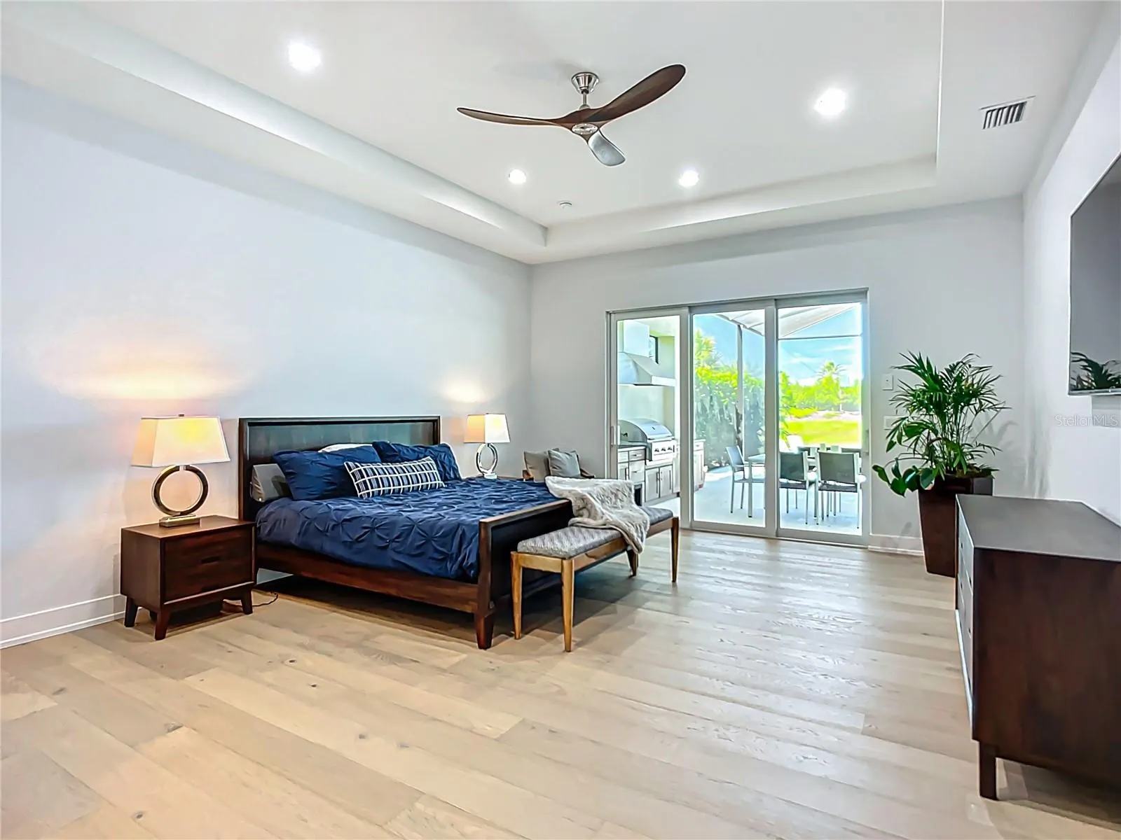 8343 REDONDA LOOP