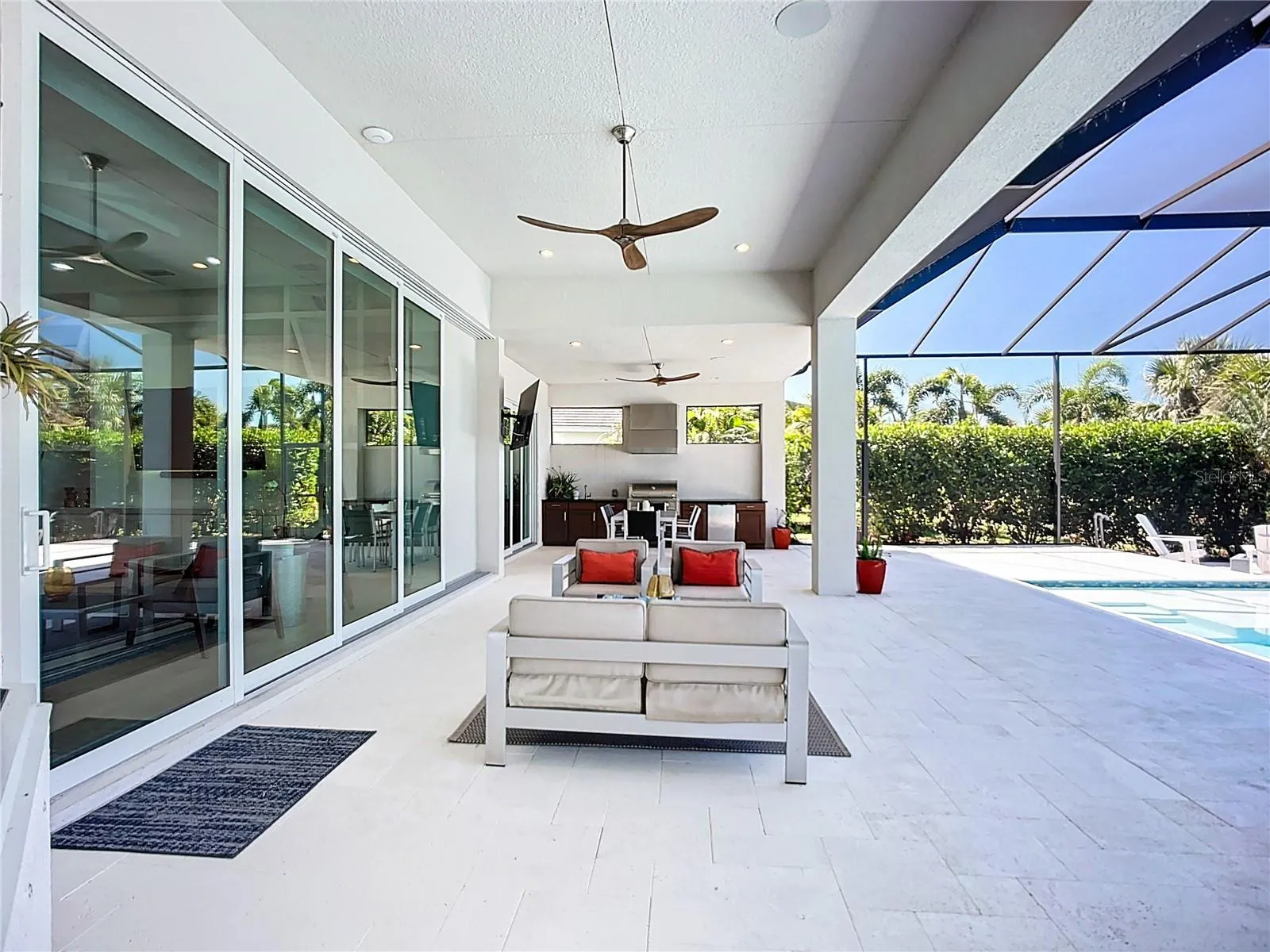 8343 REDONDA LOOP
