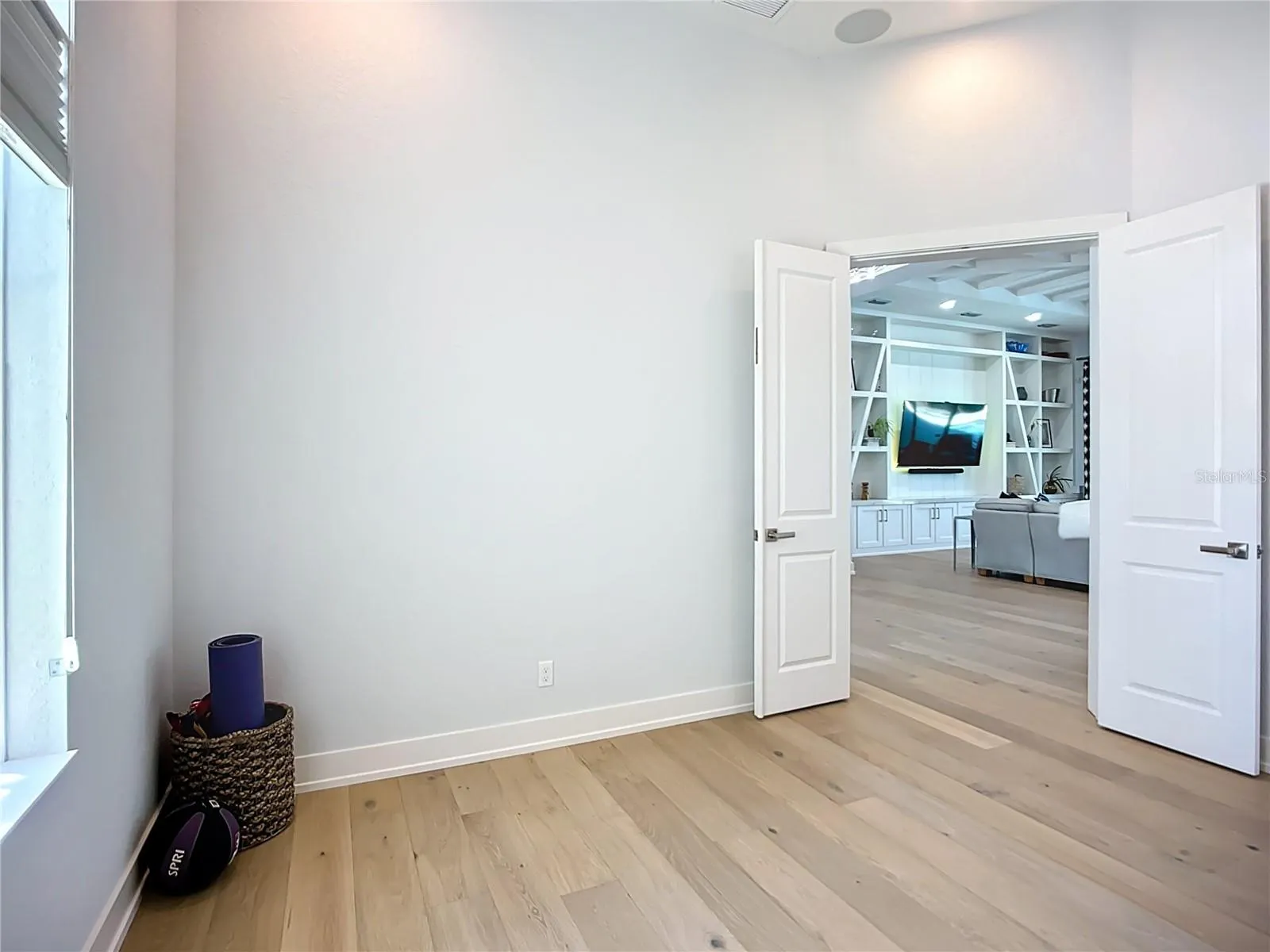 8343 REDONDA LOOP