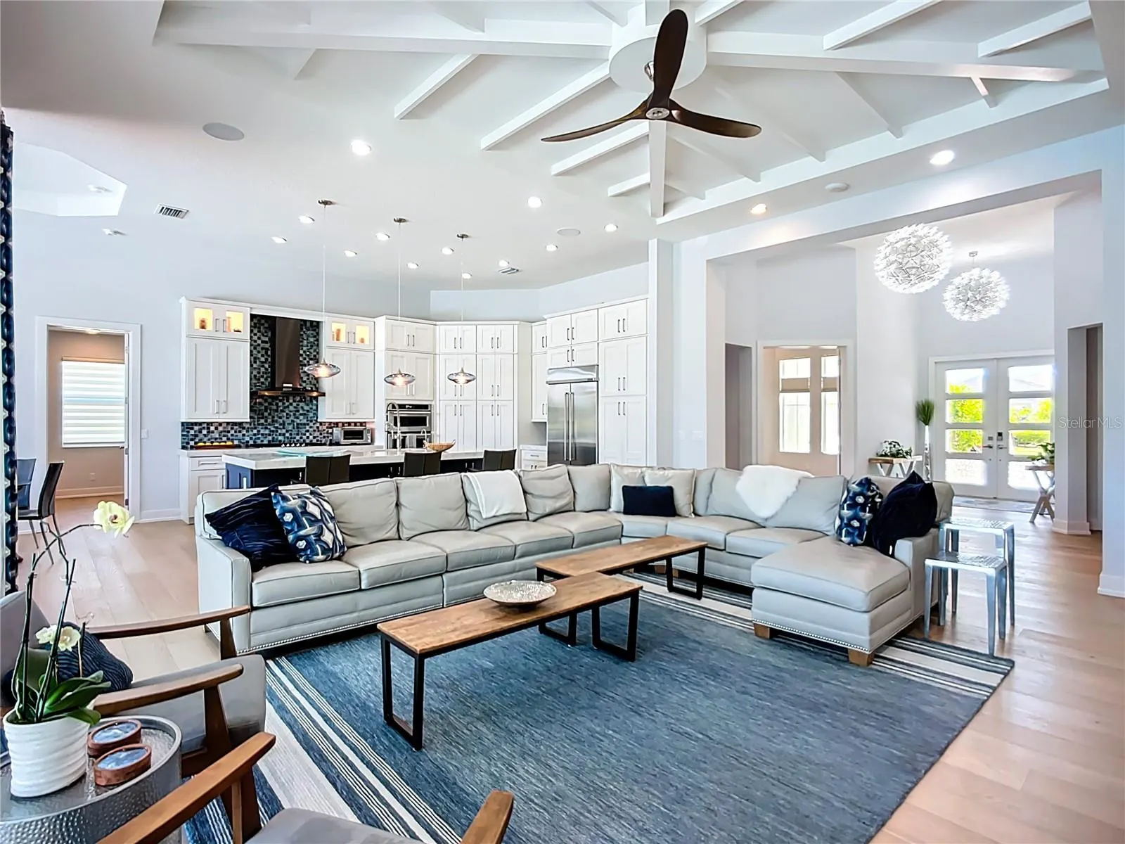 8343 REDONDA LOOP