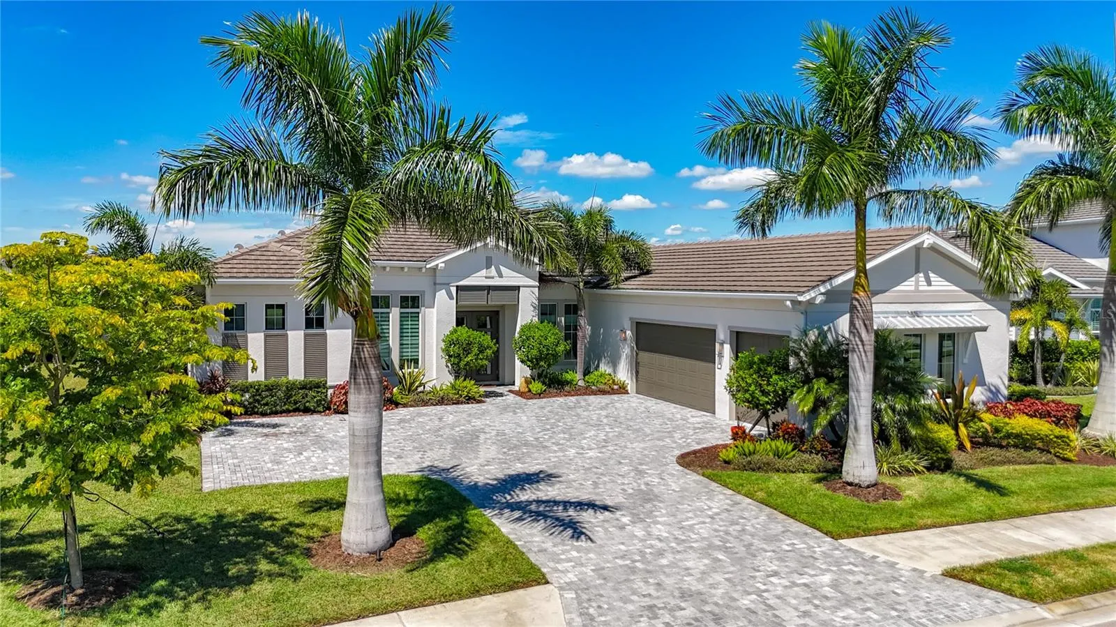 8343 REDONDA LOOP