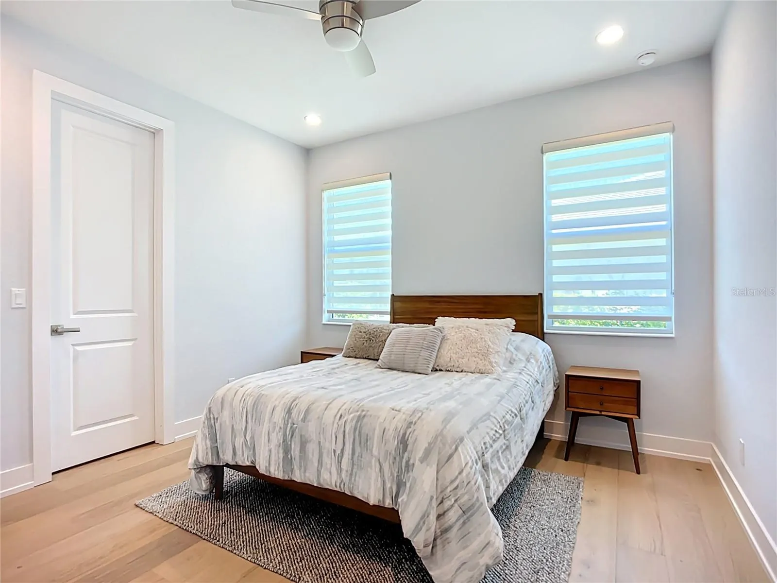 8343 REDONDA LOOP