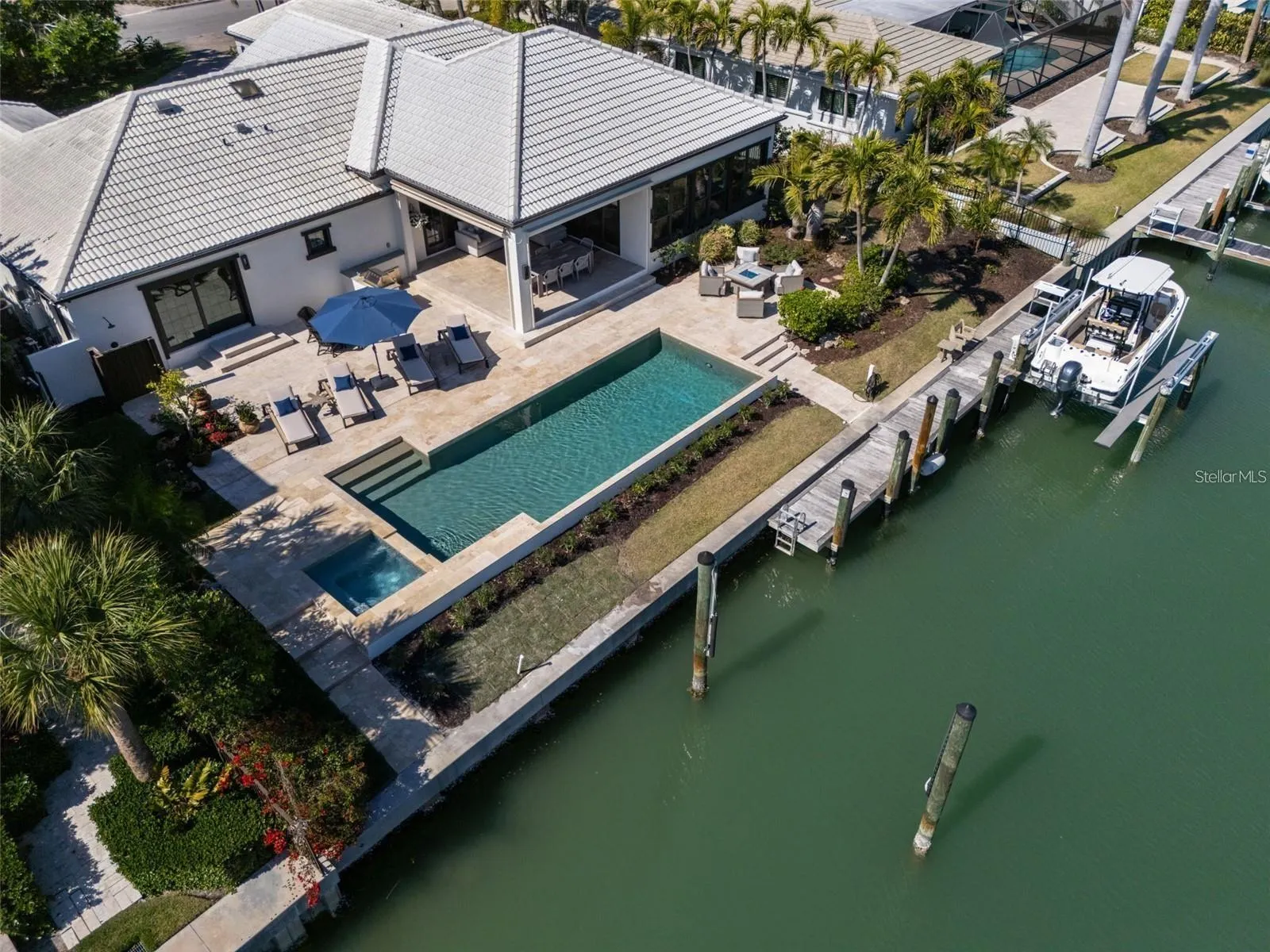355 W ROYAL FLAMINGO DR
