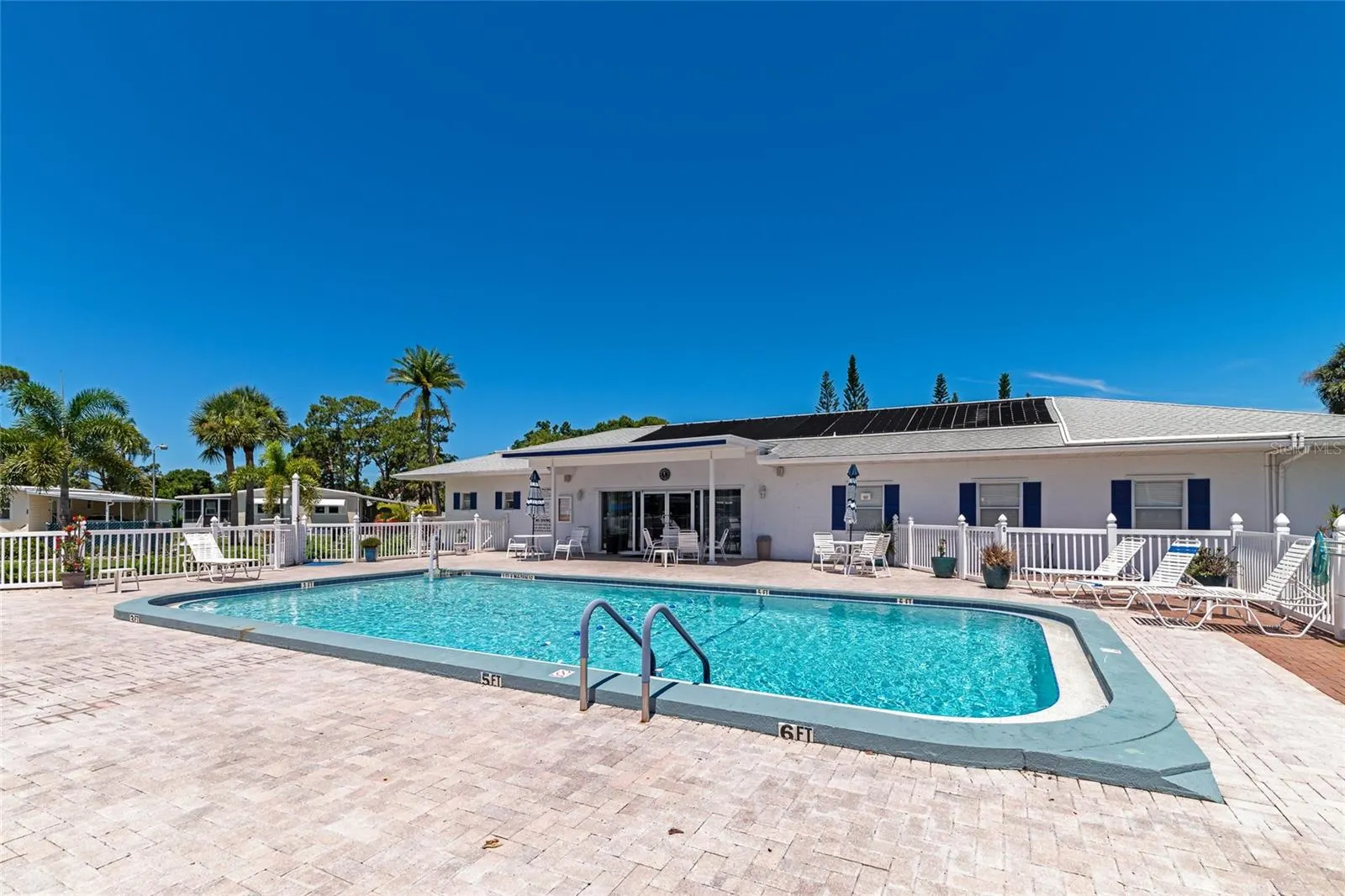 348 TROPIC DR