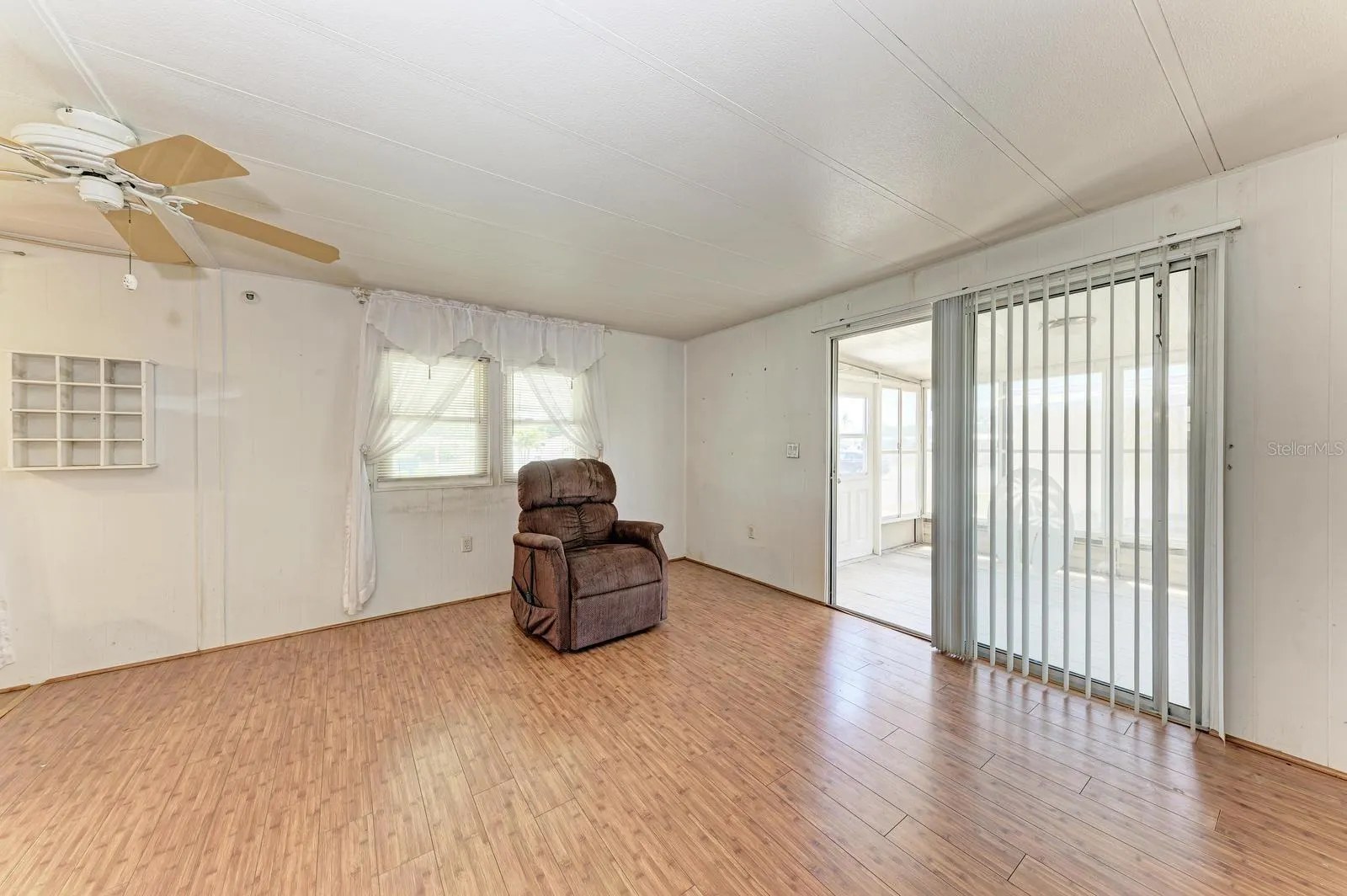 348 TROPIC DR