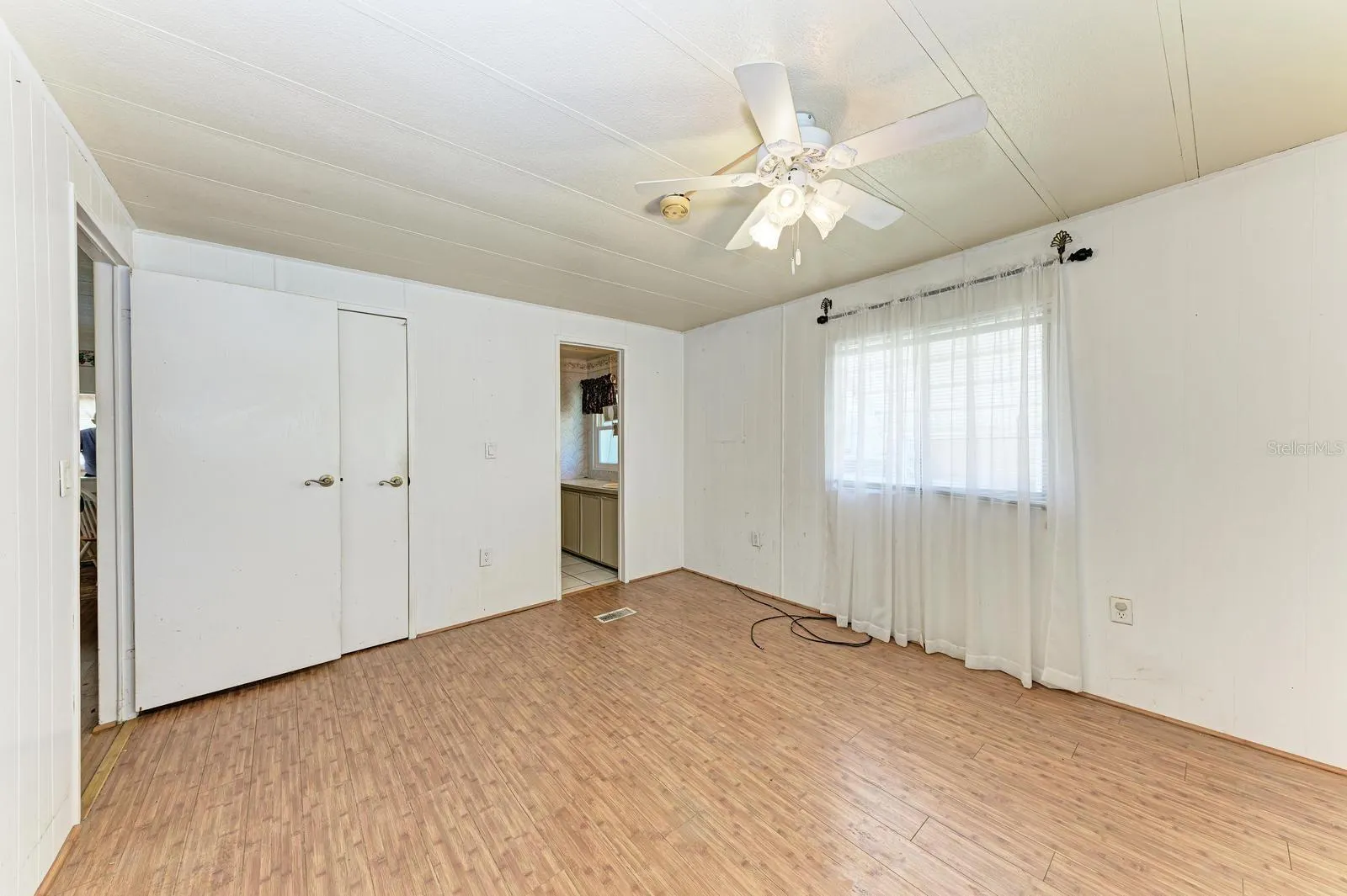 348 TROPIC DR