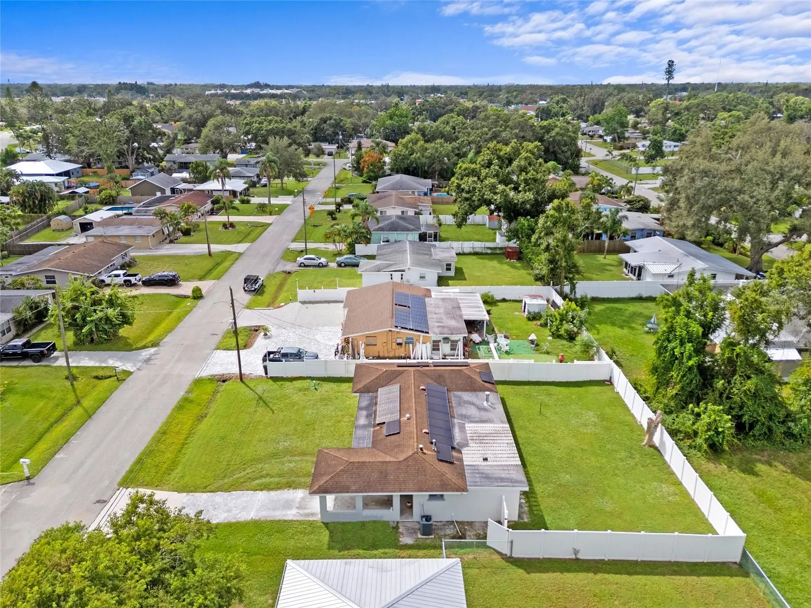 3338 CAMBRIDGE DR