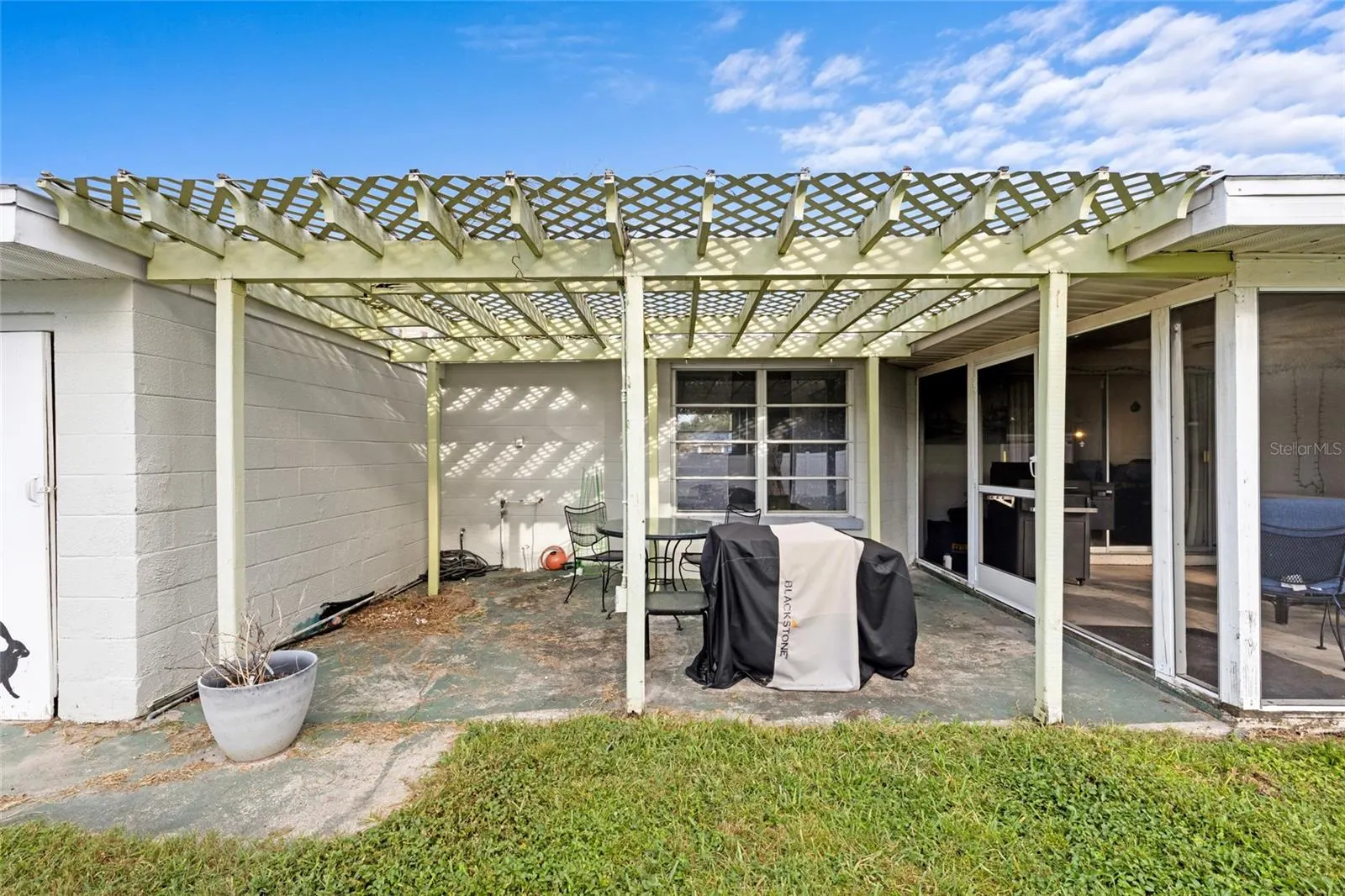 3338 CAMBRIDGE DR