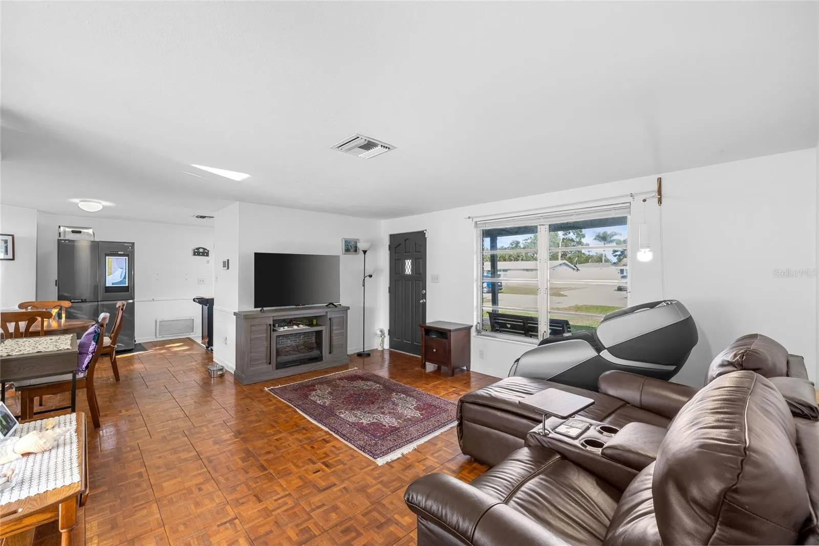 3338 CAMBRIDGE DR