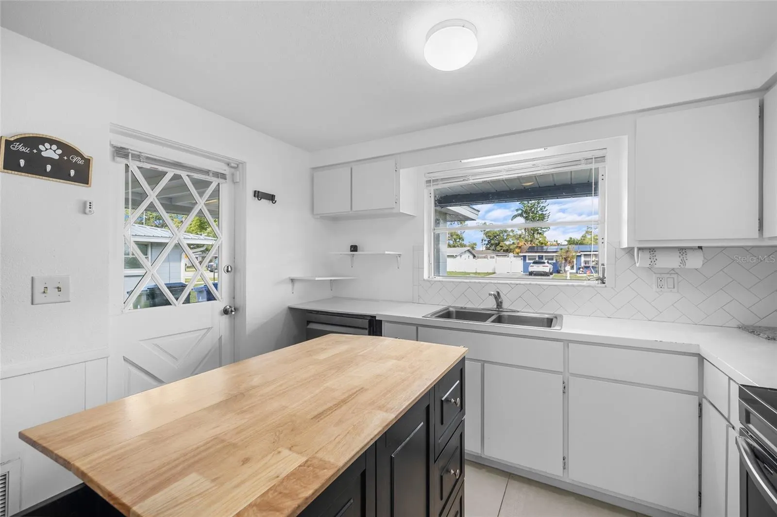 3338 CAMBRIDGE DR