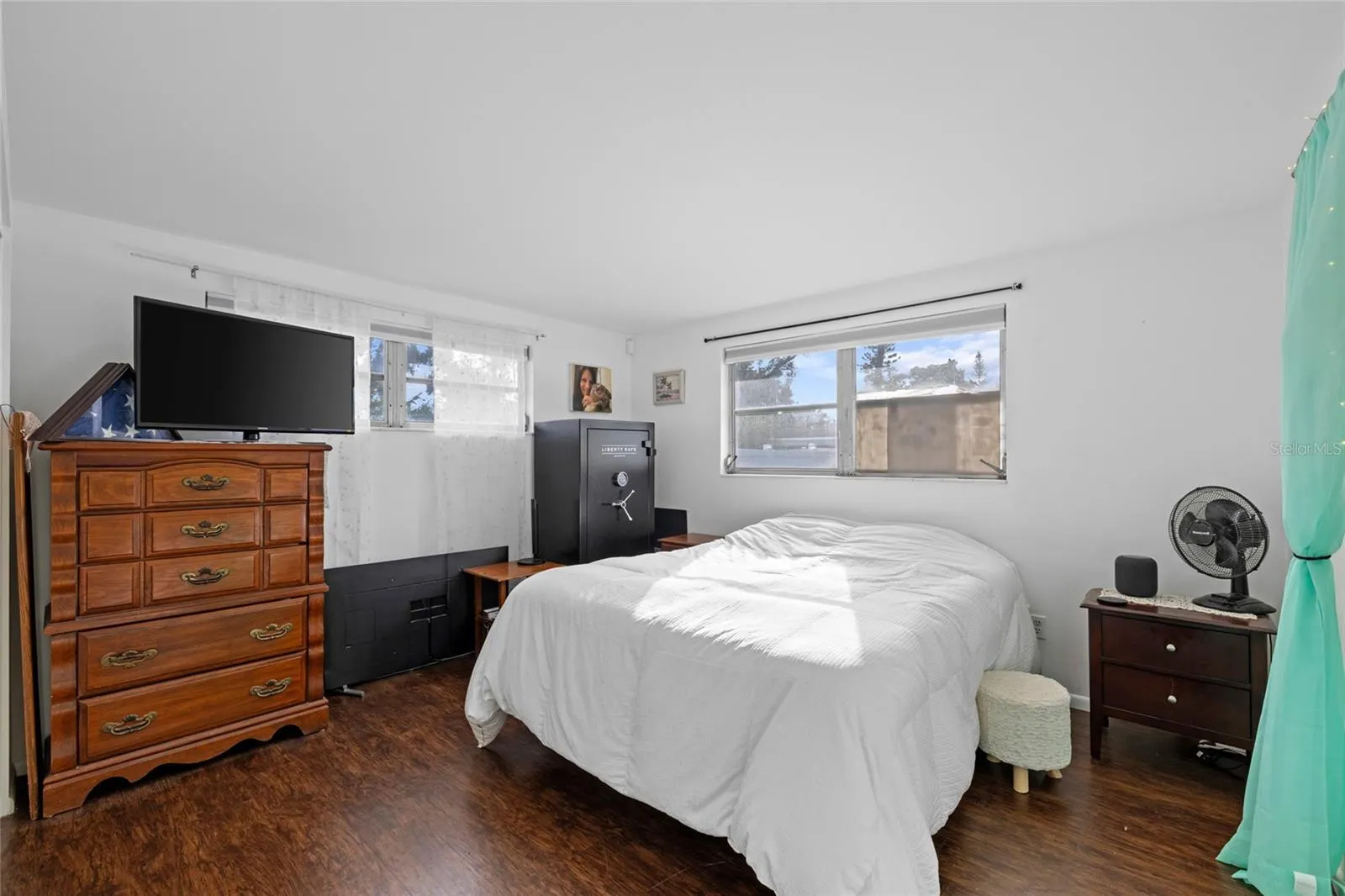3338 CAMBRIDGE DR