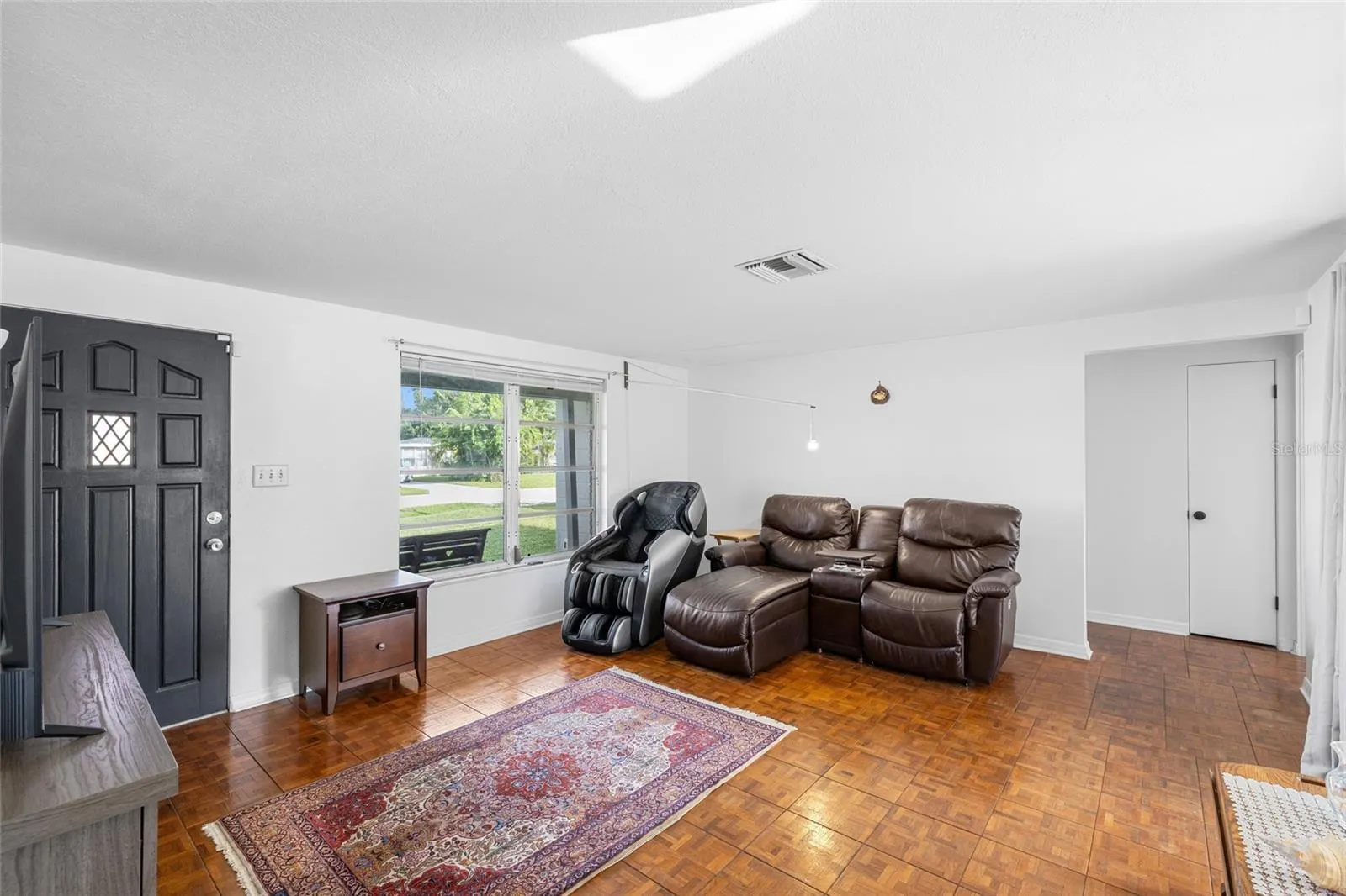 3338 CAMBRIDGE DR