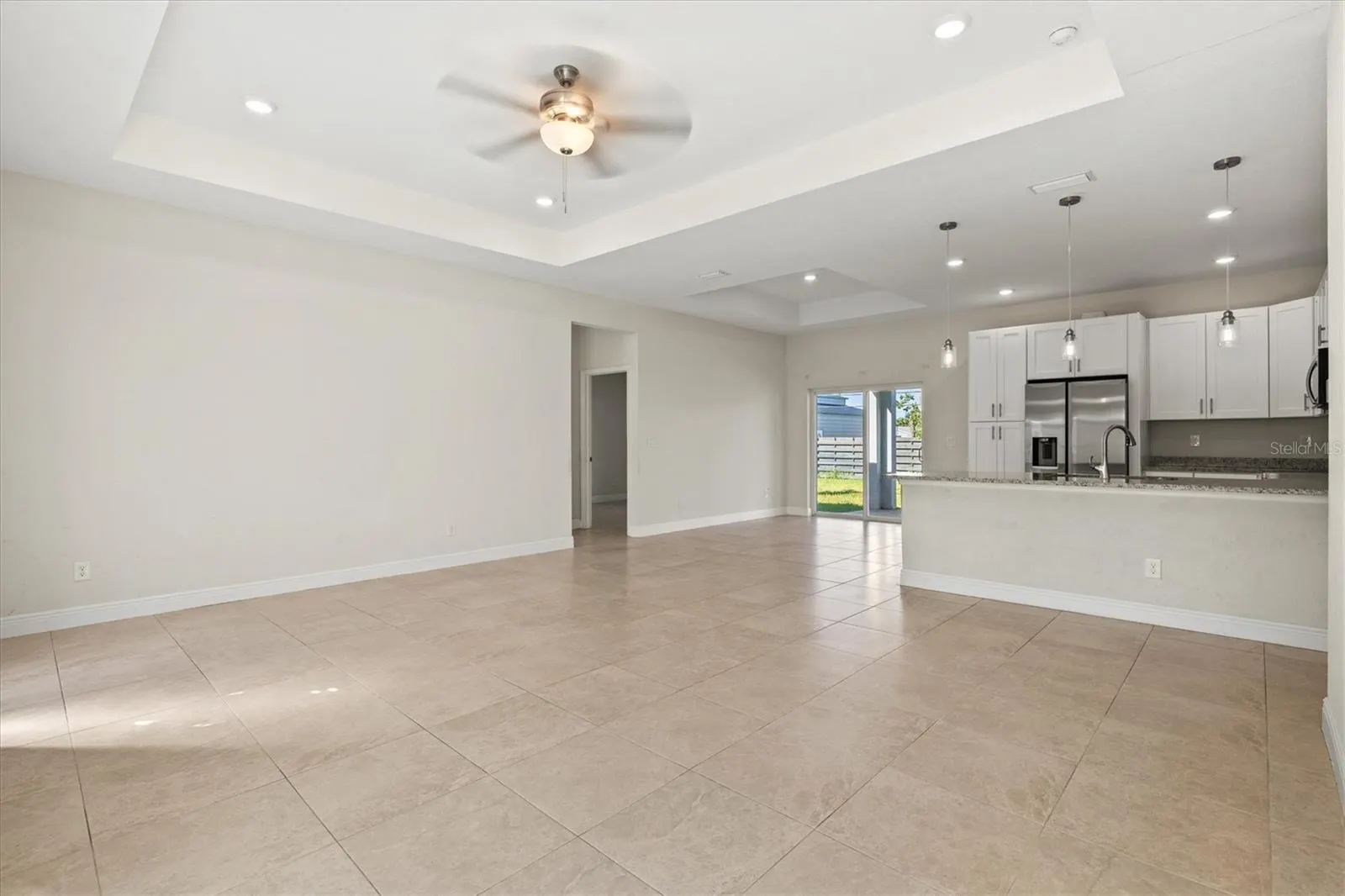 1251 PAPILLON ST