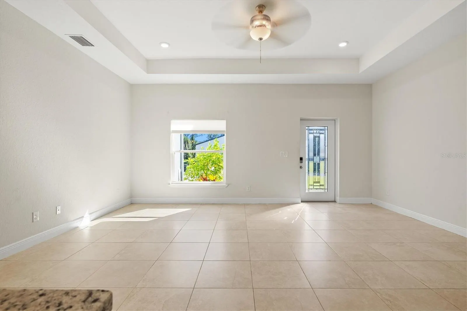 1251 PAPILLON ST