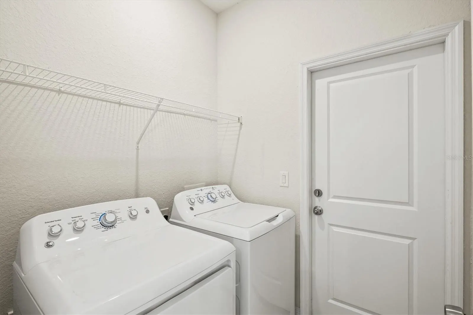 1251 PAPILLON ST