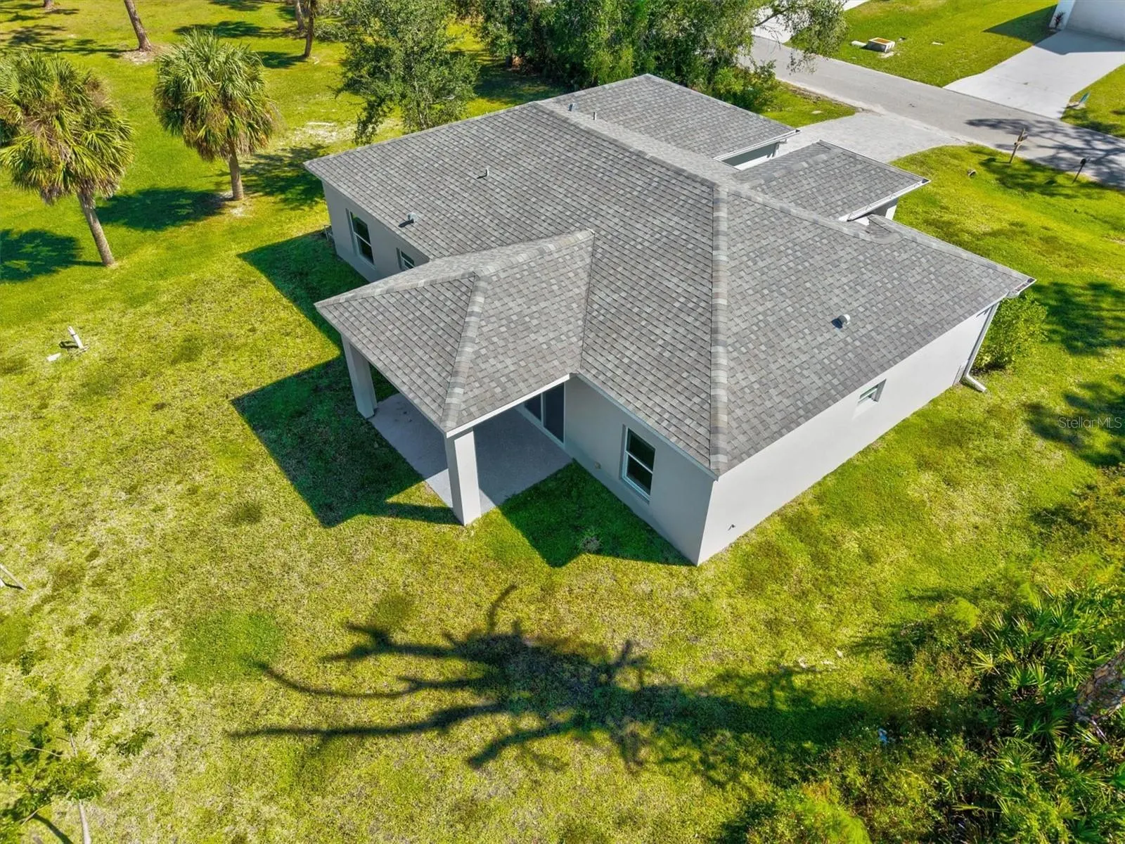 1251 PAPILLON ST