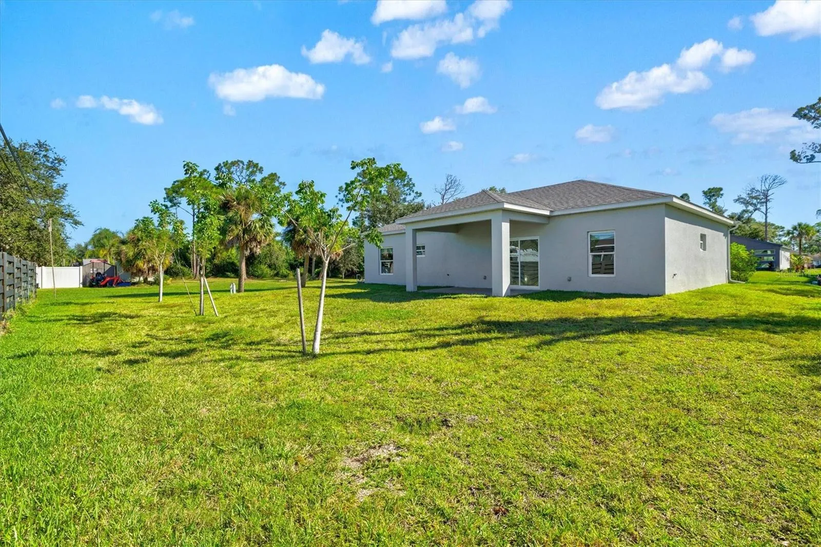 1251 PAPILLON ST