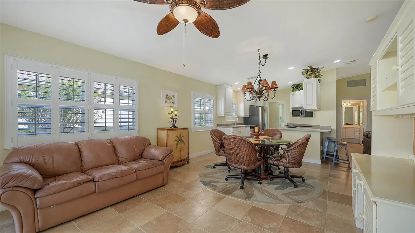 11641 GARESSIO LN