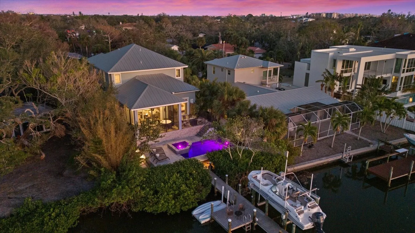 5246 AVENIDA DEL MARE